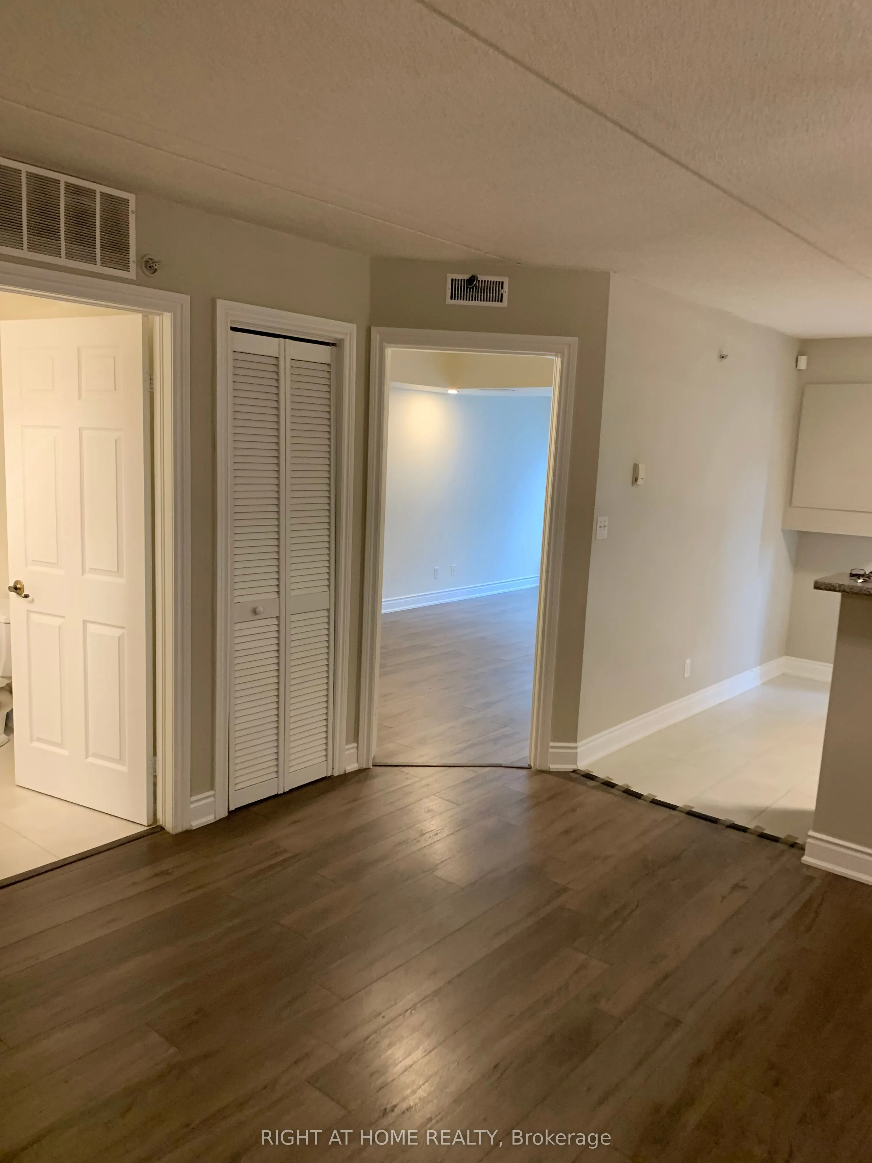 1480 Bishops Gate E, #105