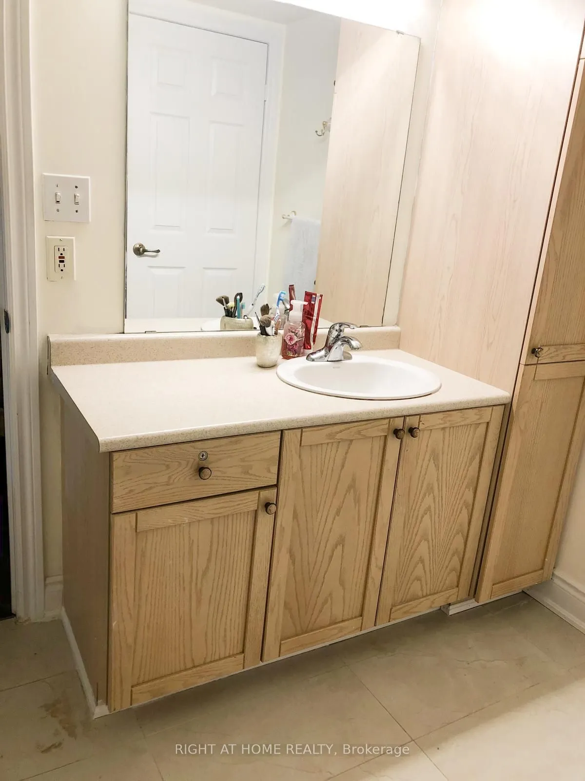 1480 Bishops Gate E, #105