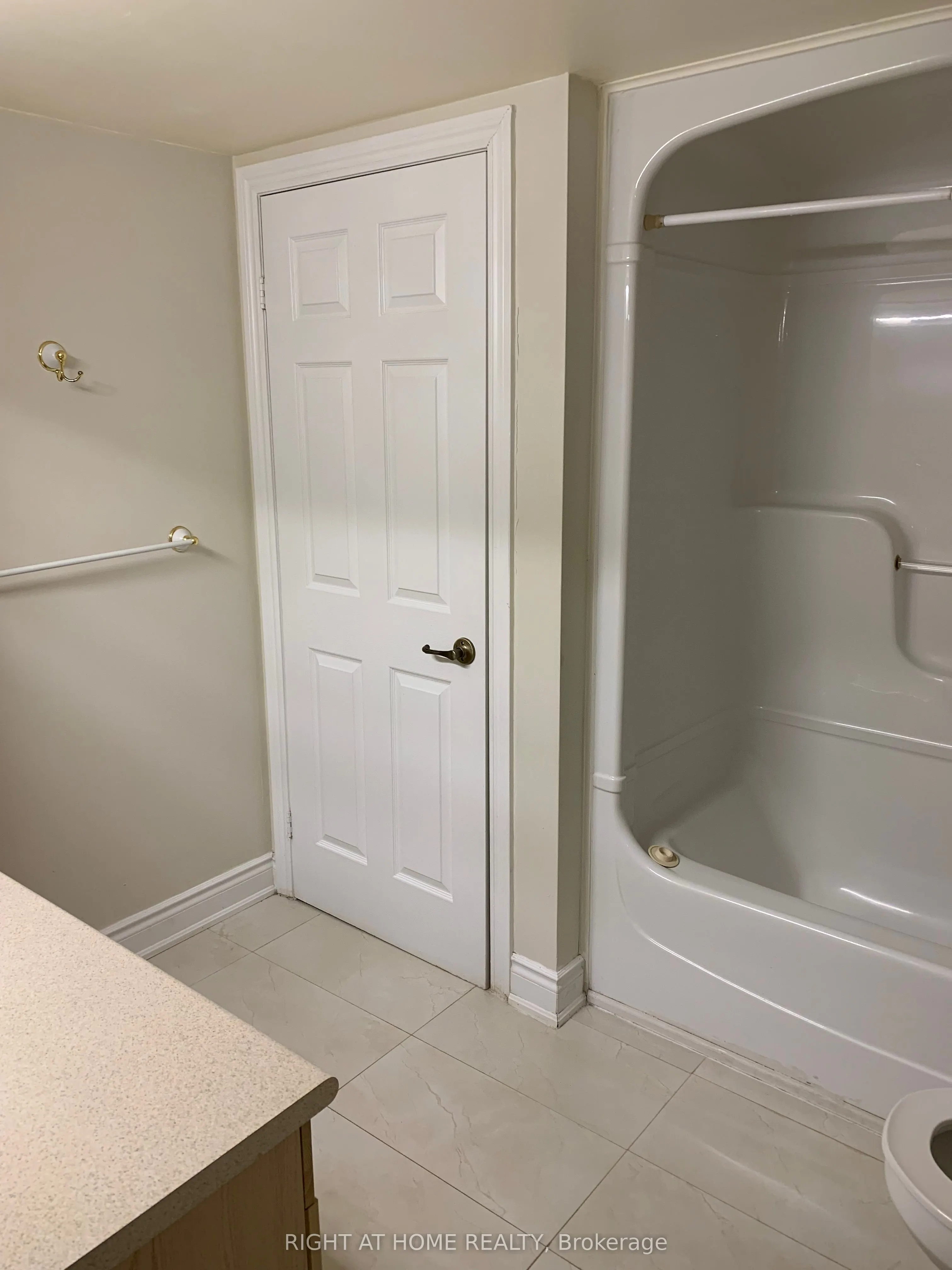 1480 Bishops Gate E, #105