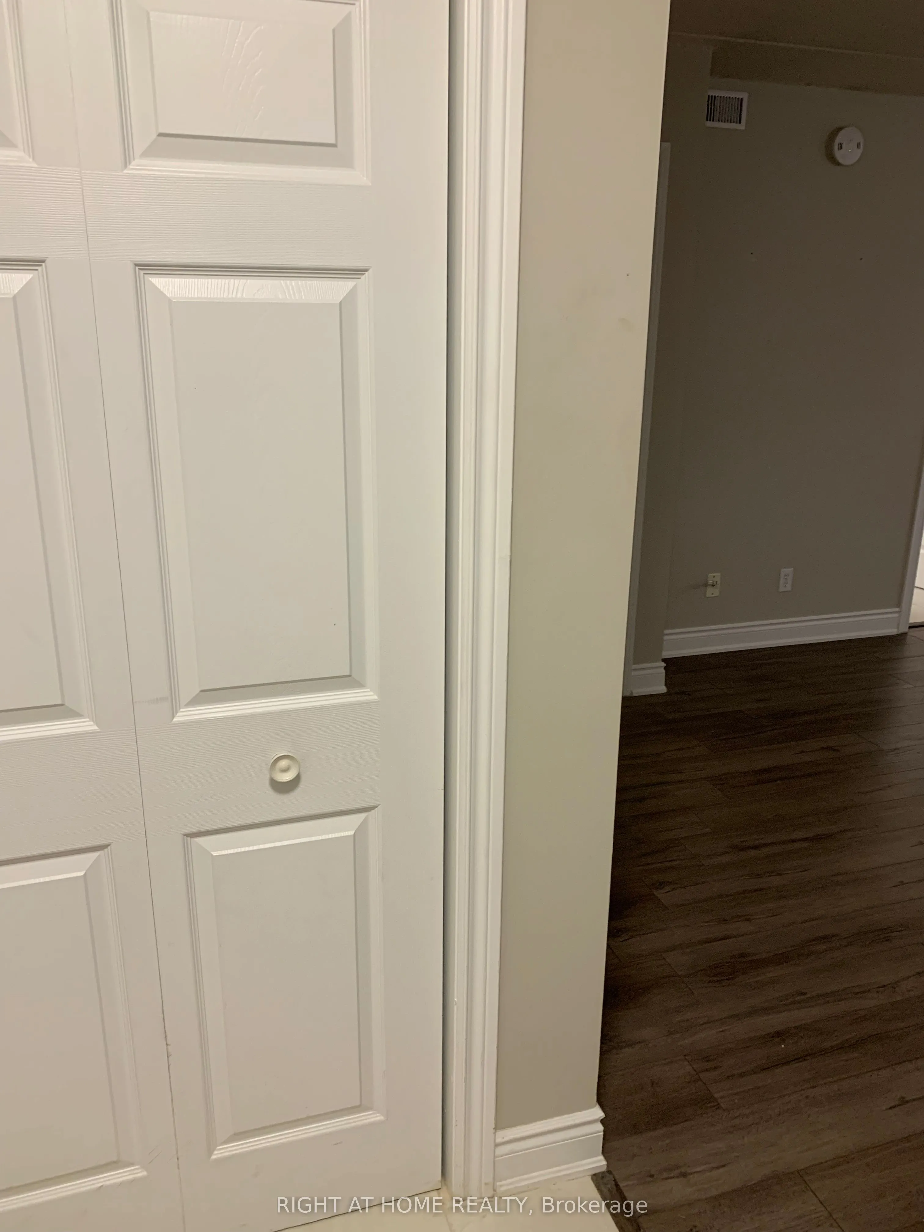 1480 Bishops Gate E, #105