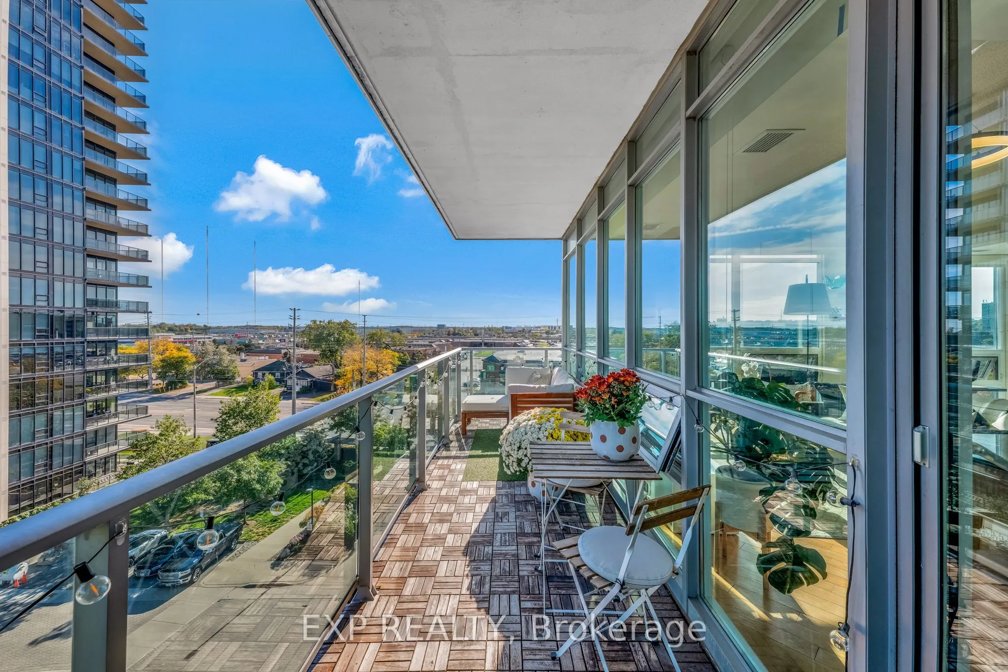 1055 Southdown Road, #611