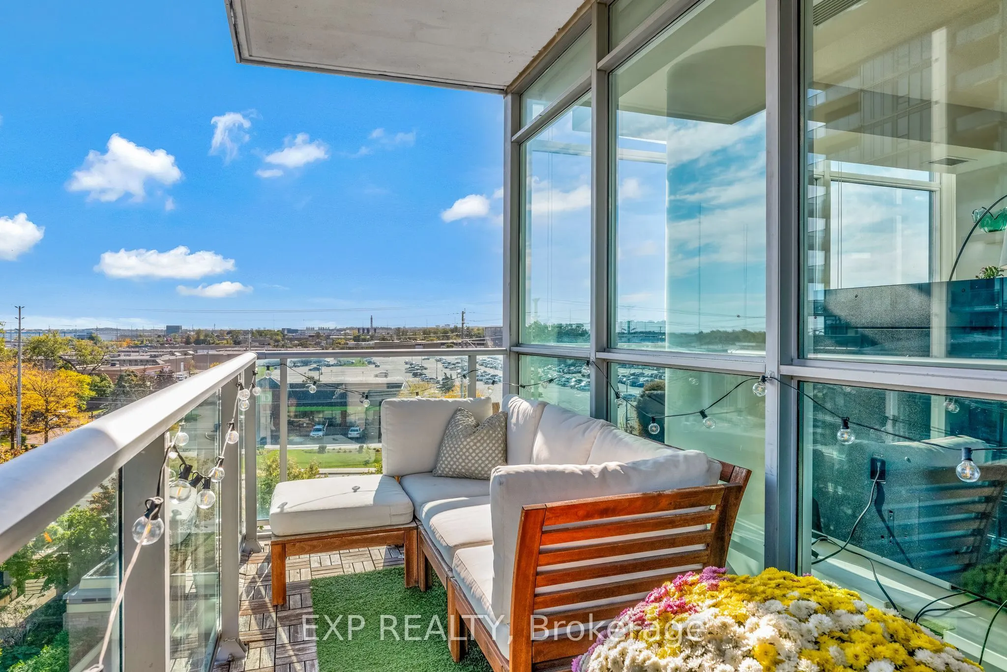 1055 Southdown Road, #611
