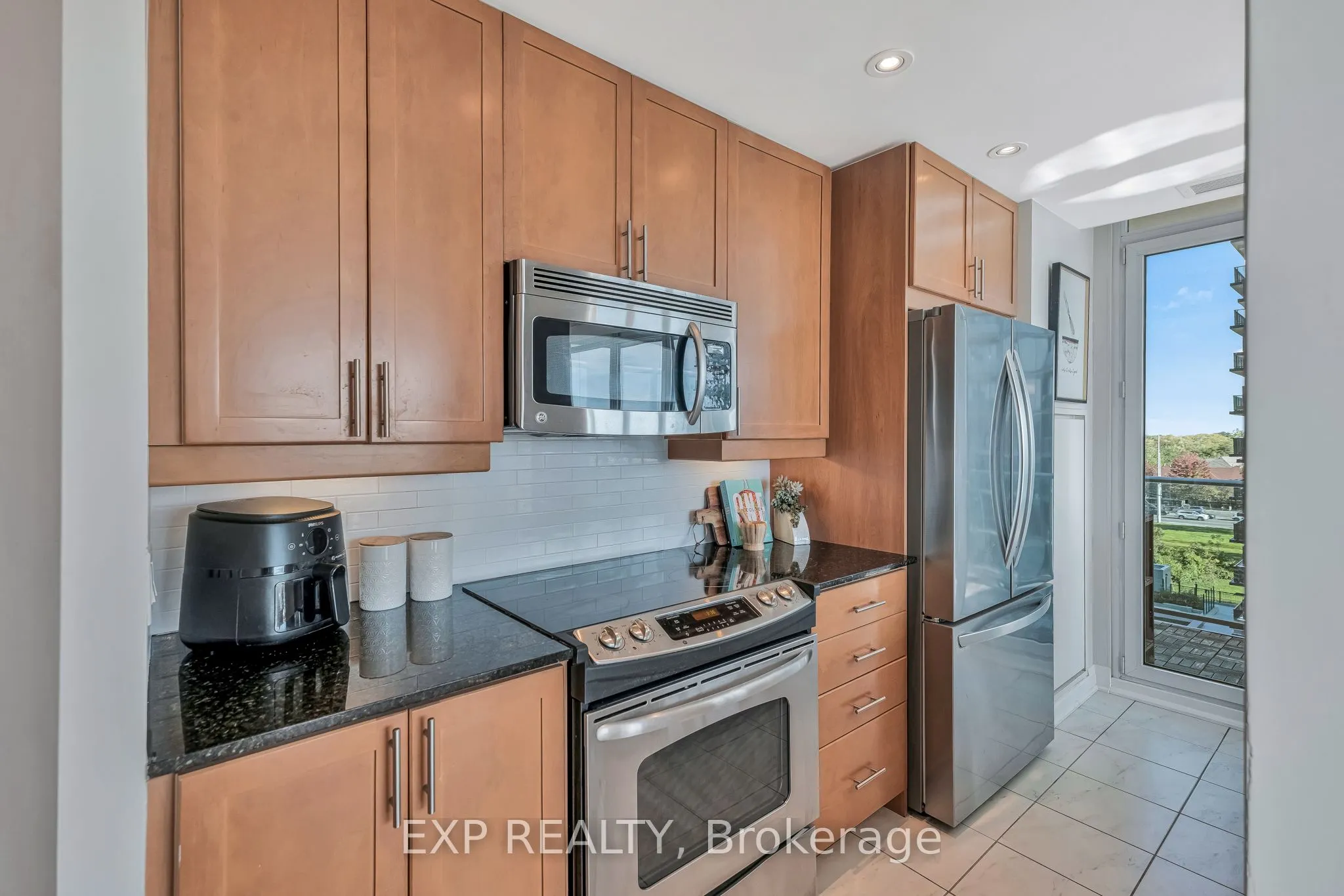 1055 Southdown Road, #611