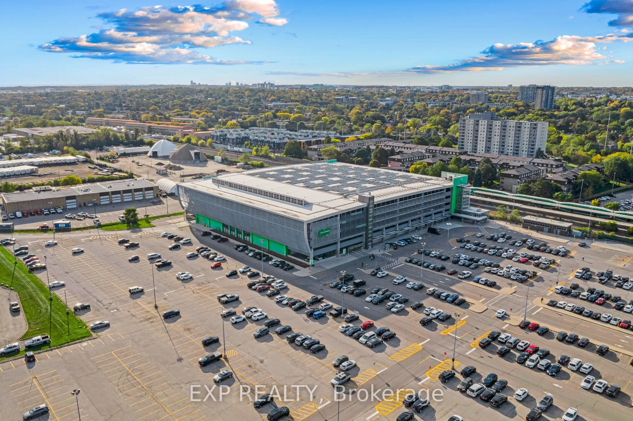 1055 Southdown Road, #611