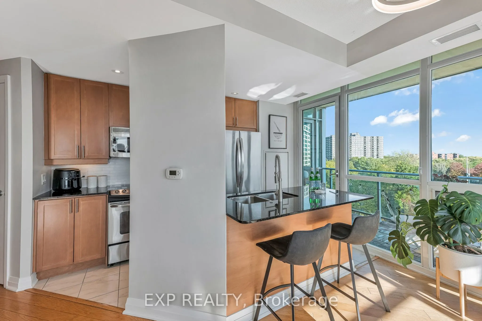 1055 Southdown Road, #611