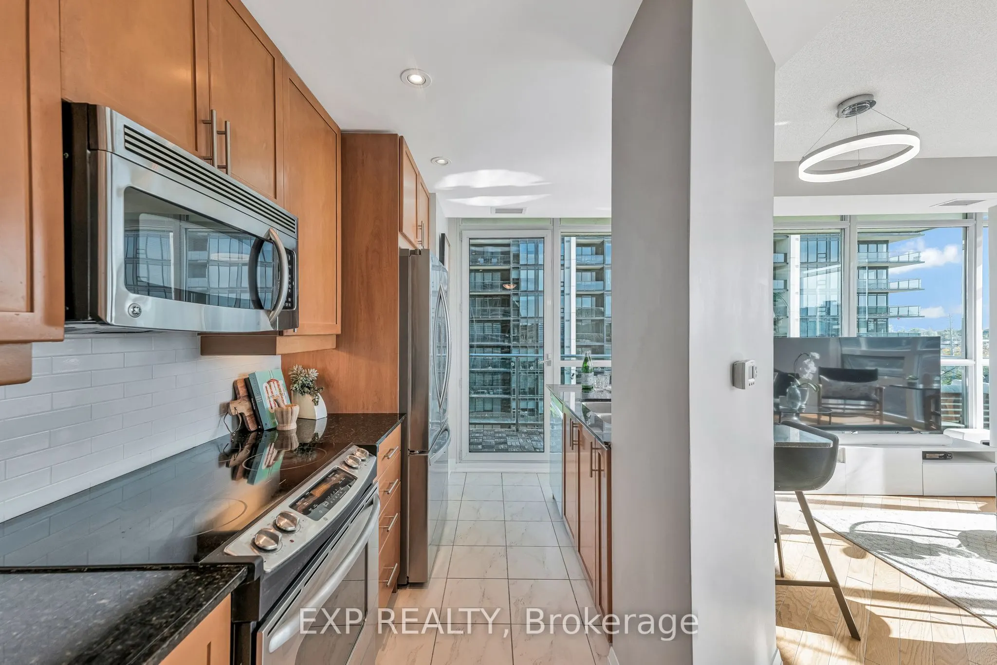 1055 Southdown Road, #611