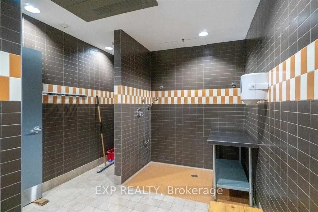 1055 Southdown Road, #611