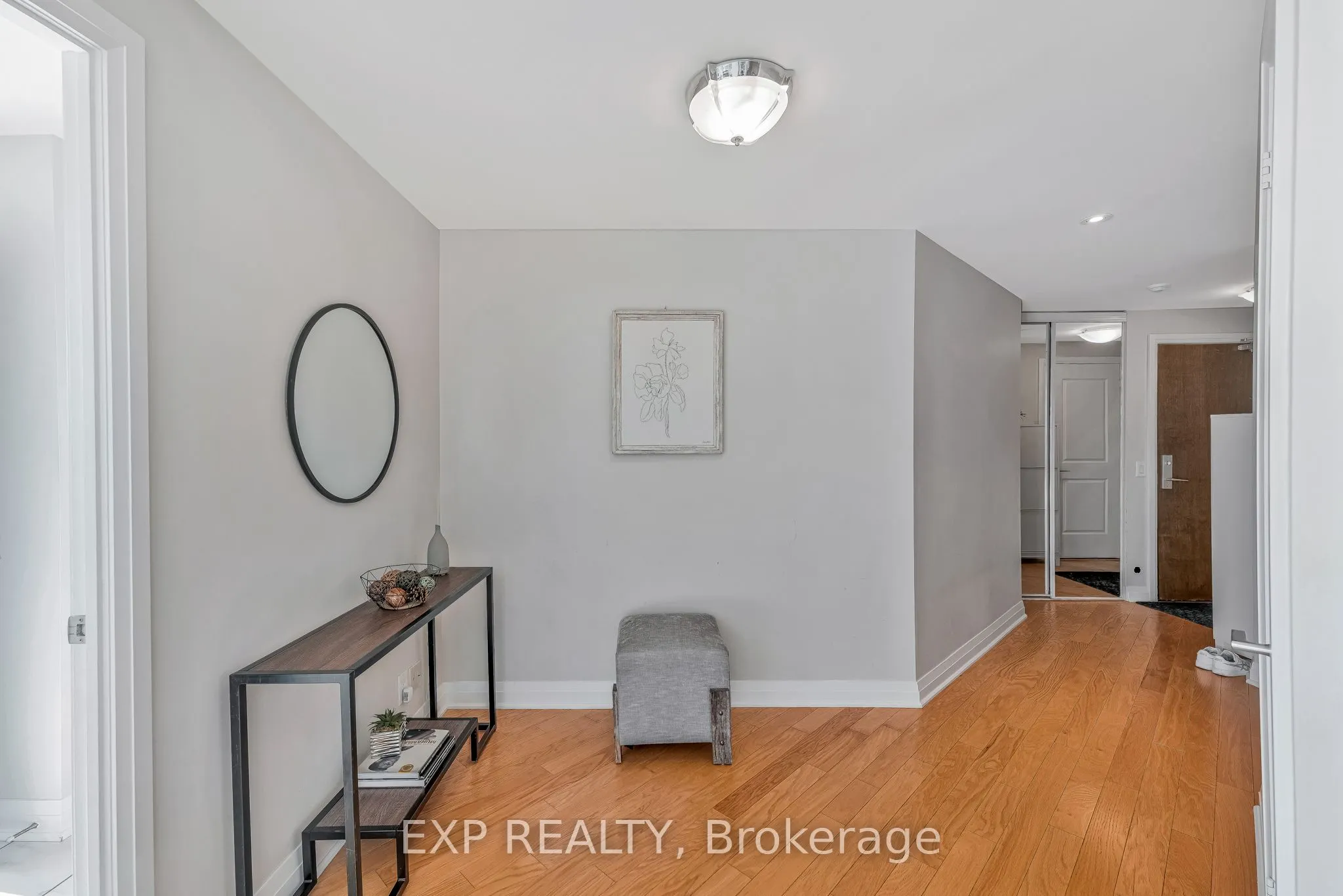 1055 Southdown Road, #611