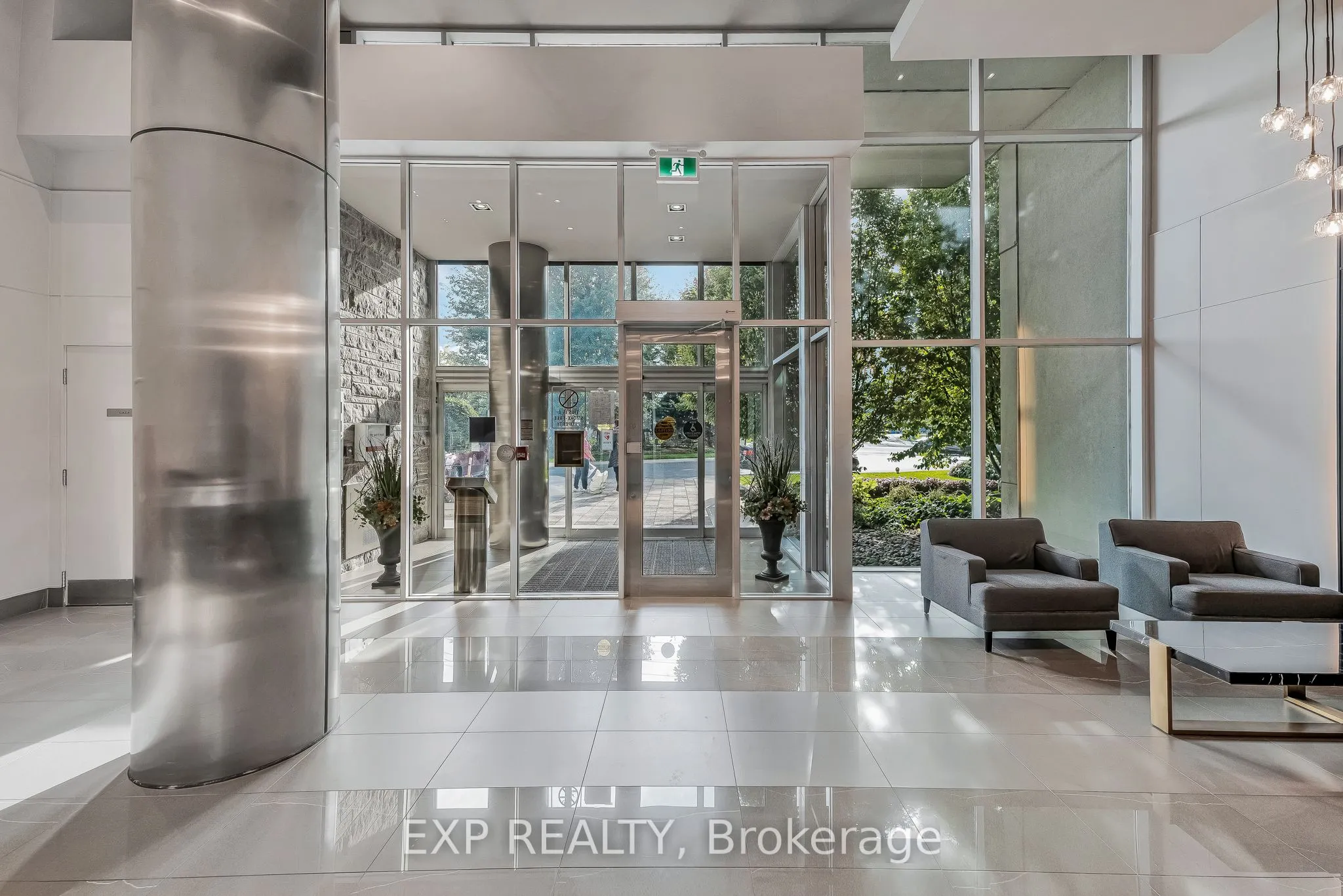 1055 Southdown Road, #611