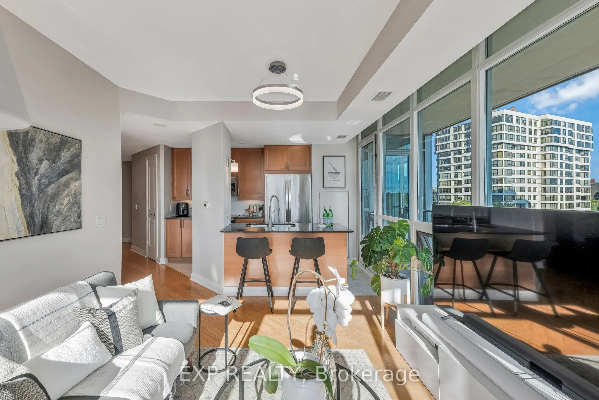1055 Southdown Road, #611