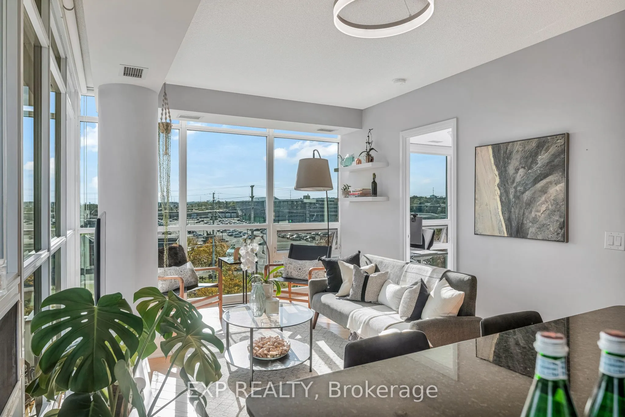 1055 Southdown Road, #611