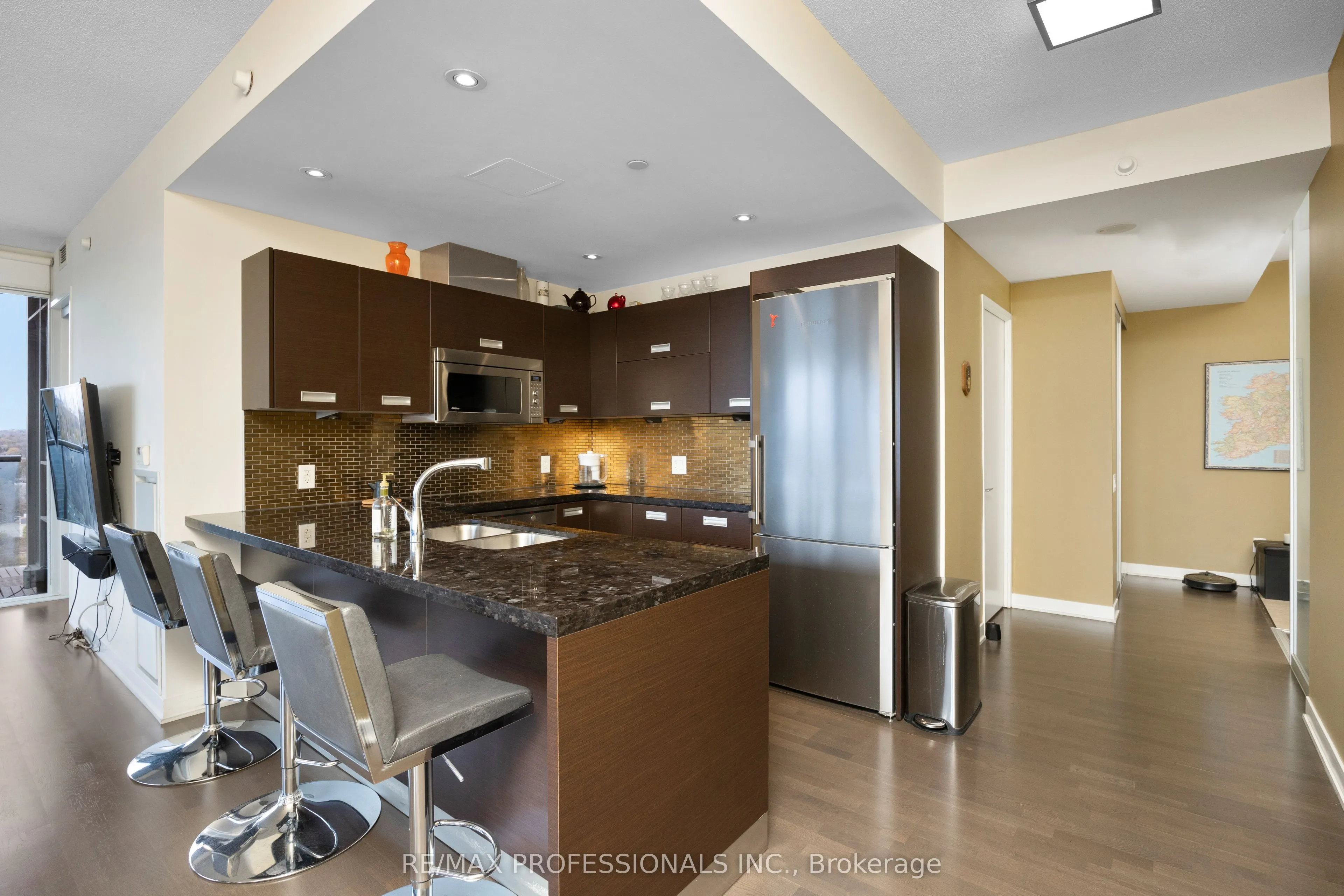 88 Park Lawn Road, #2016