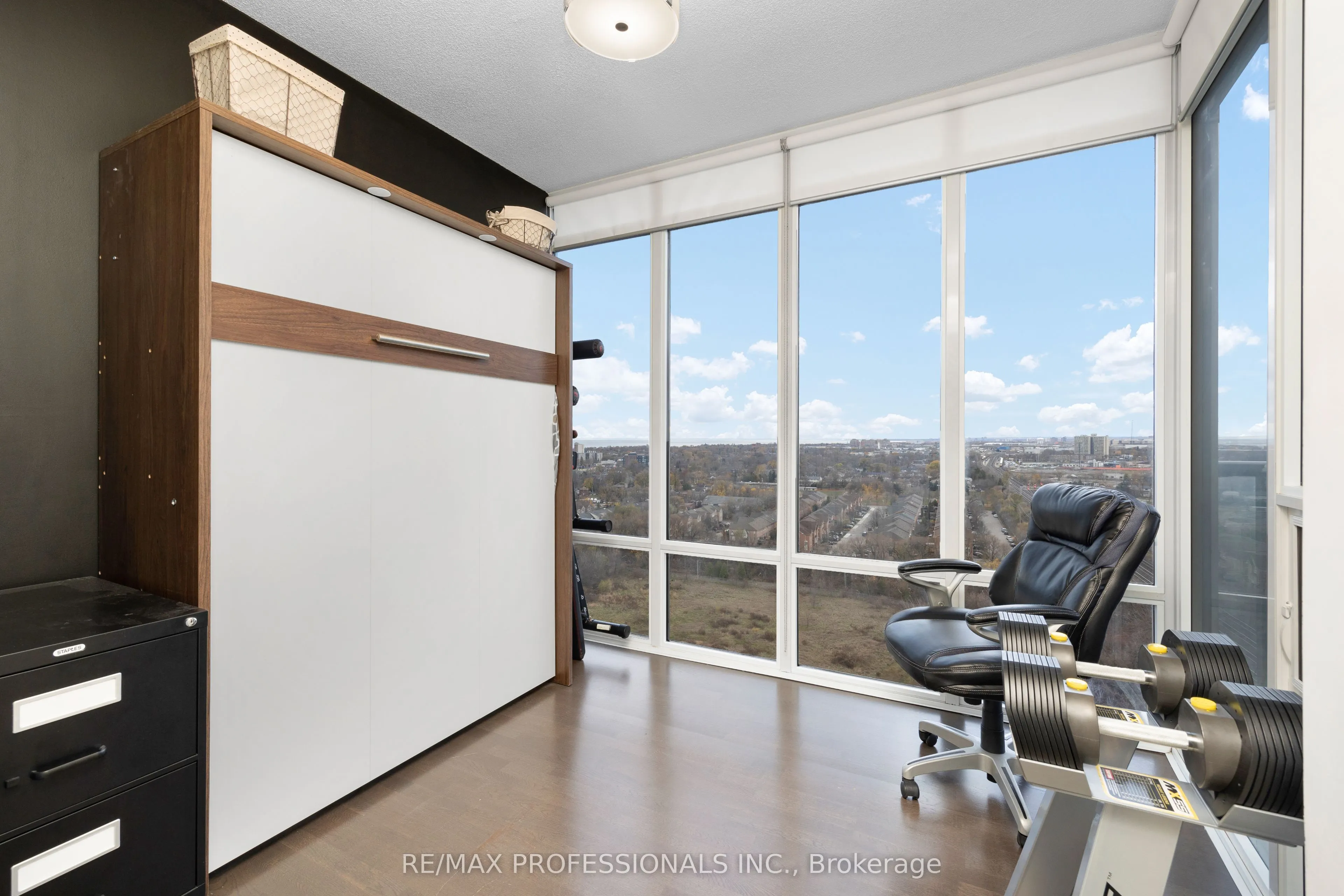 88 Park Lawn Road, #2016