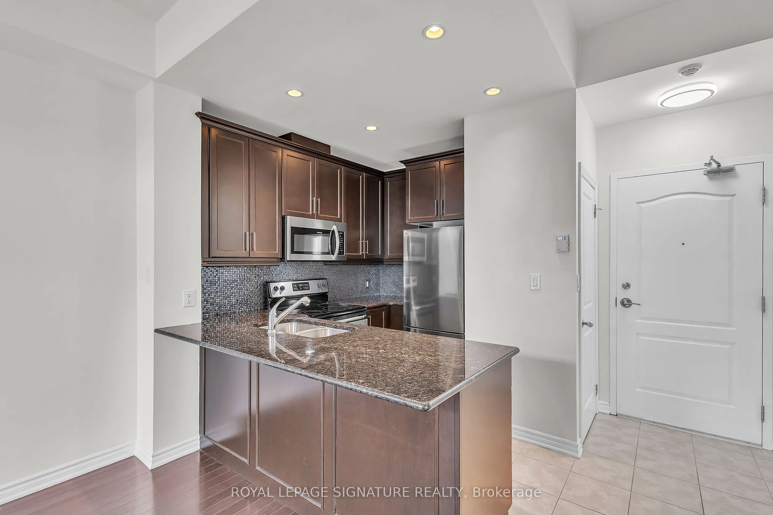 5327 Upper Middle Road W, #504