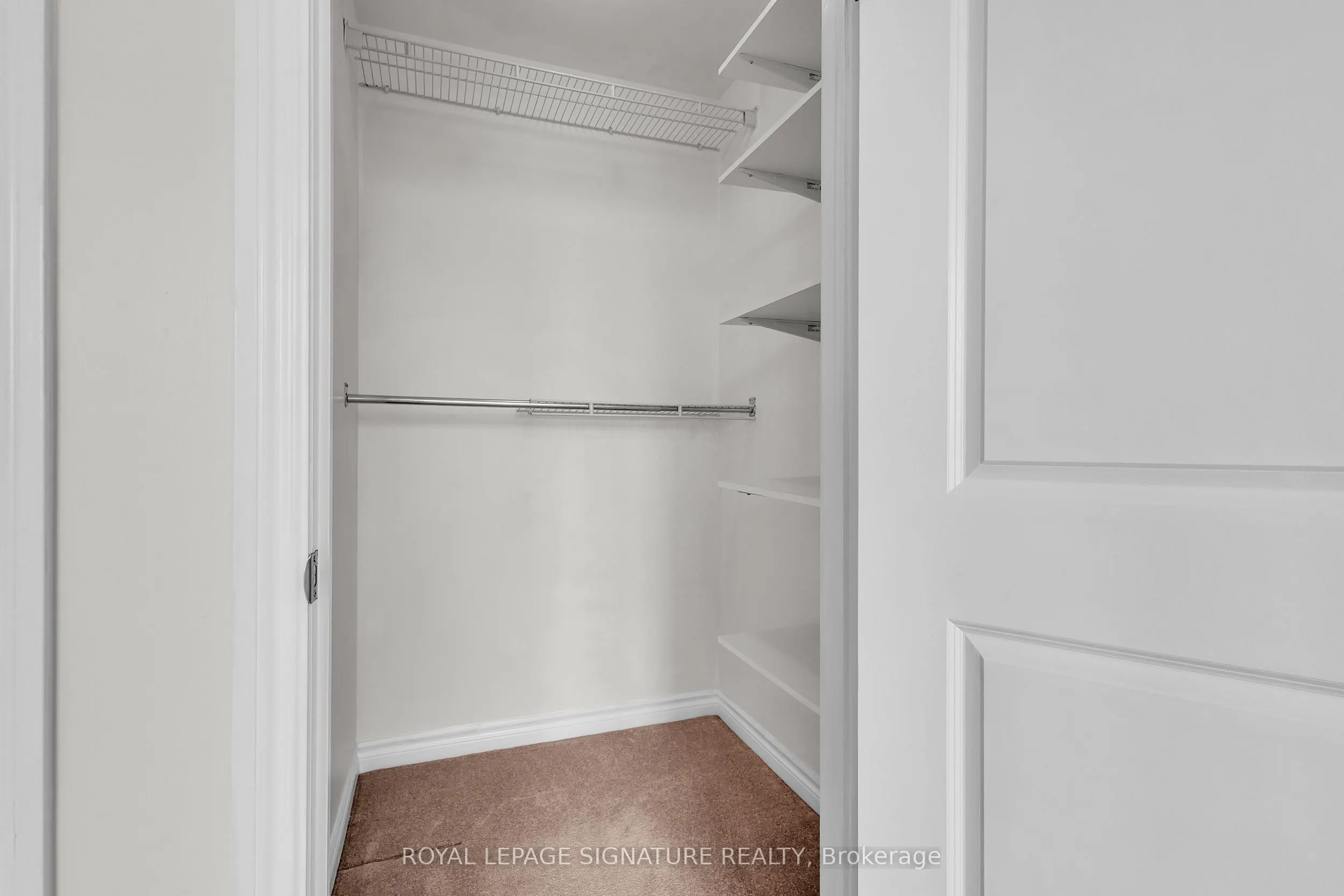 5327 Upper Middle Road W, #504