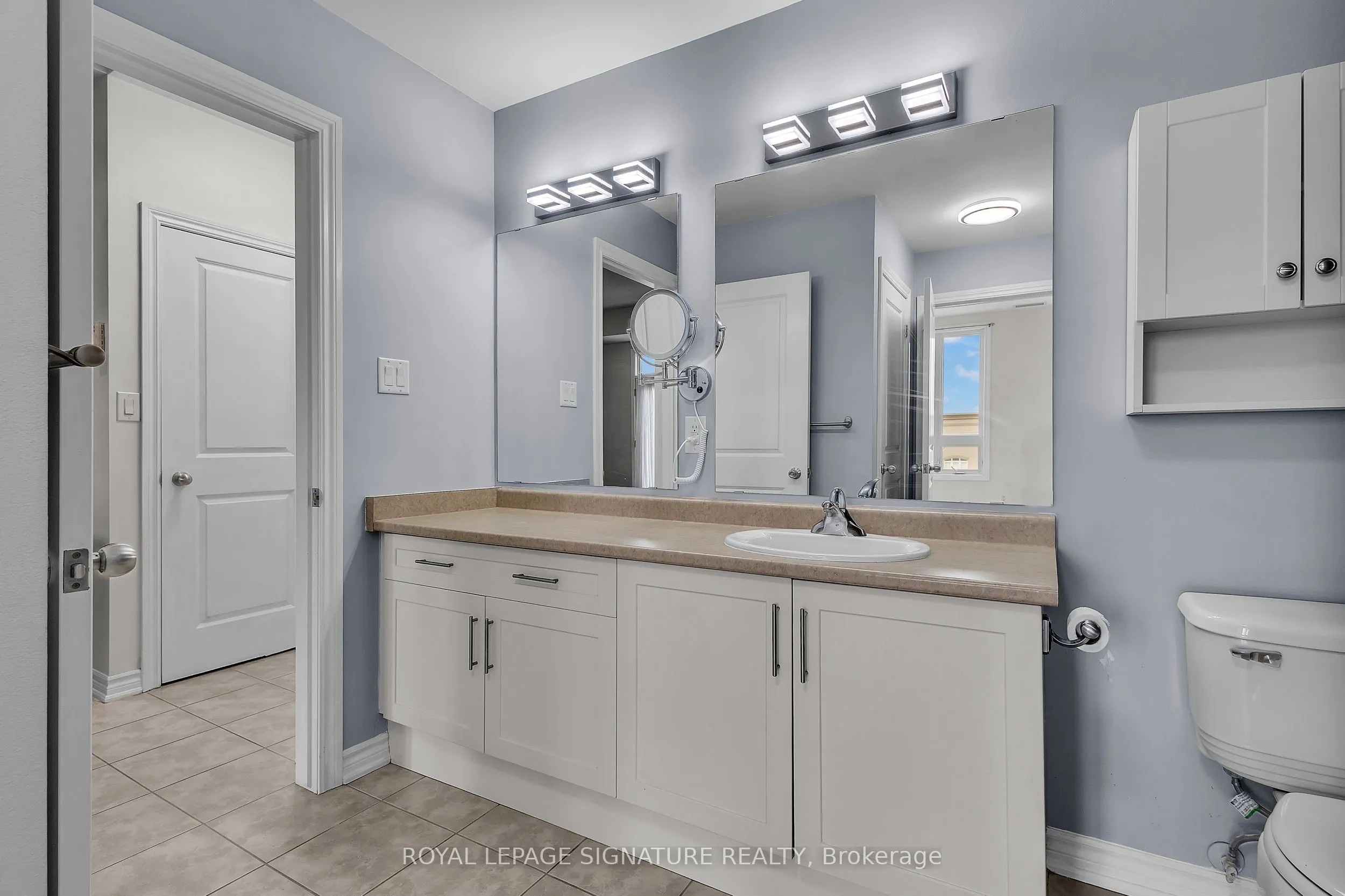 5327 Upper Middle Road W, #504