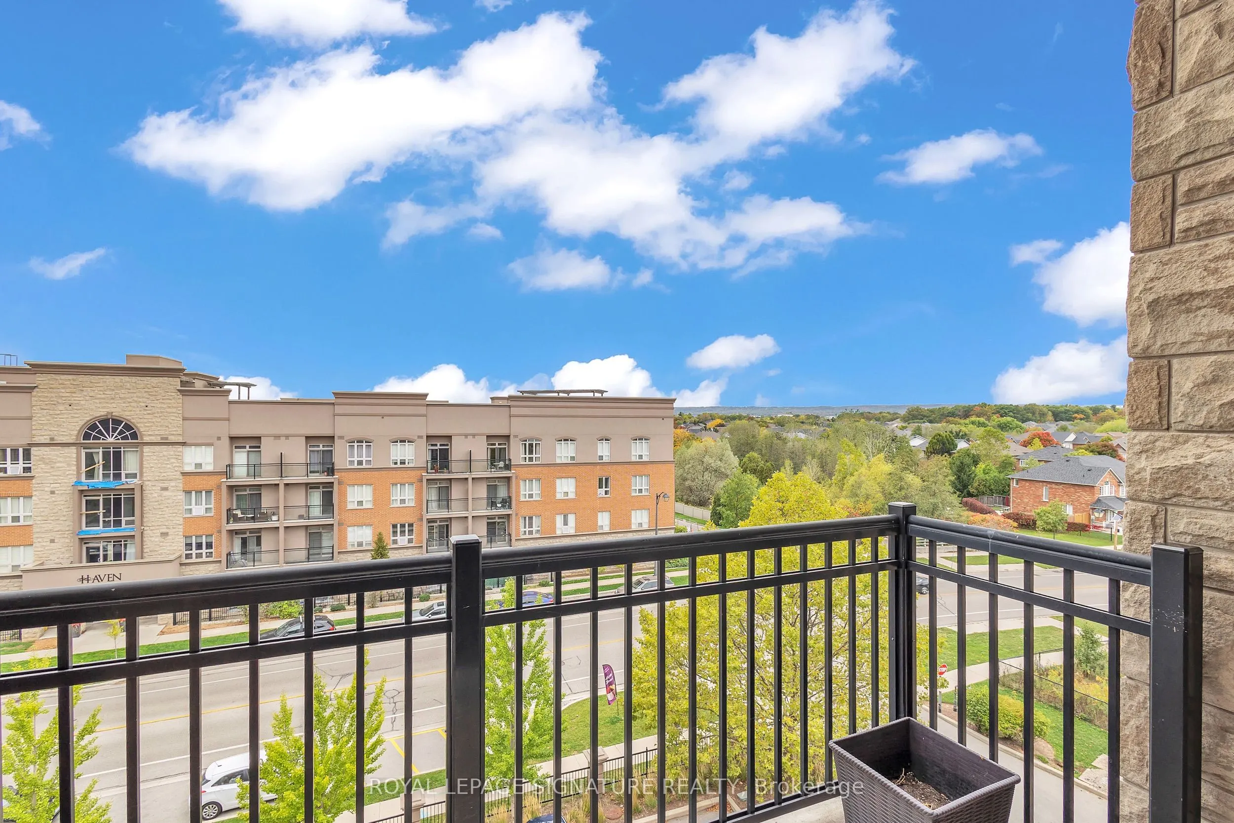 5327 Upper Middle Road W, #504