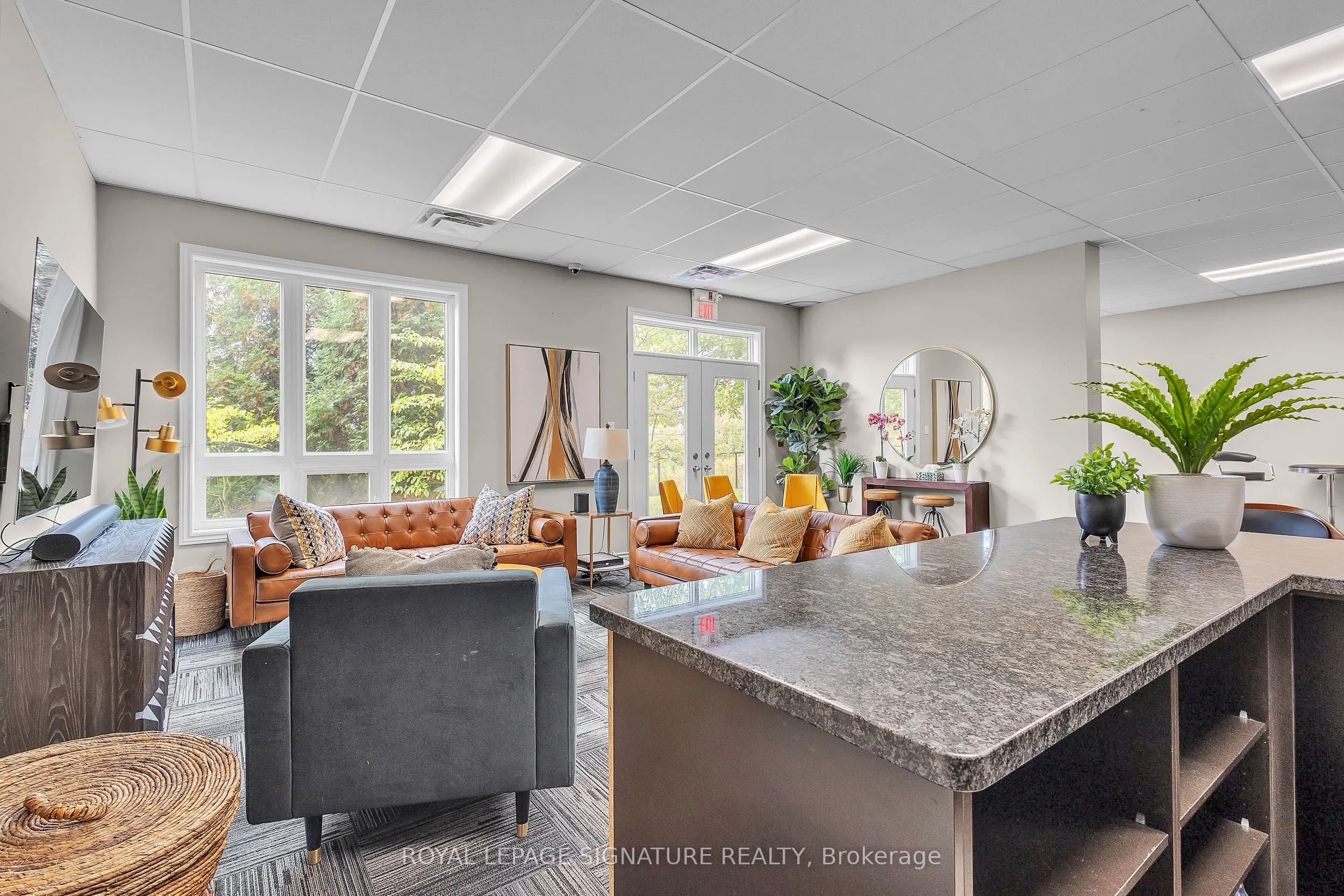 5327 Upper Middle Road W, #504