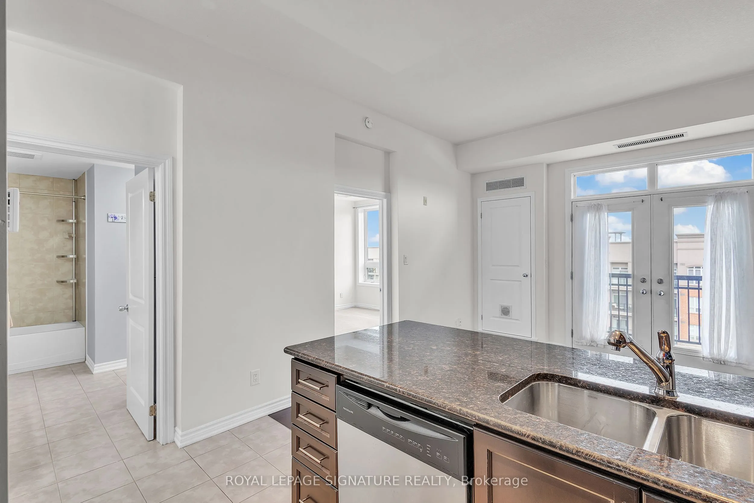 5327 Upper Middle Road W, #504