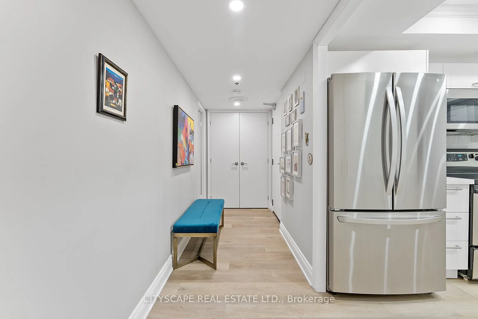 2045 Lake Shore Boulevard W, #202