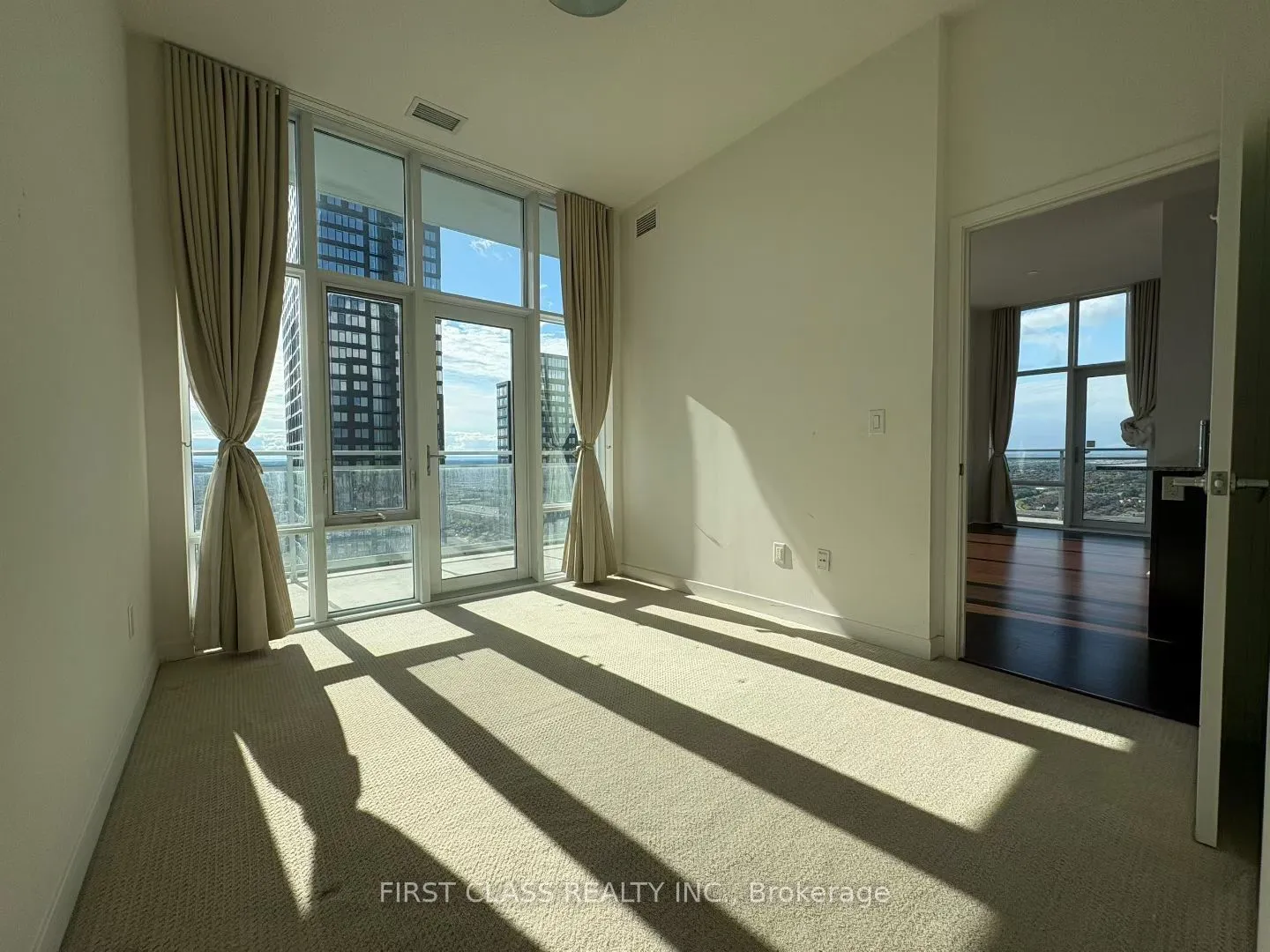 360 Square One Drive, #3208