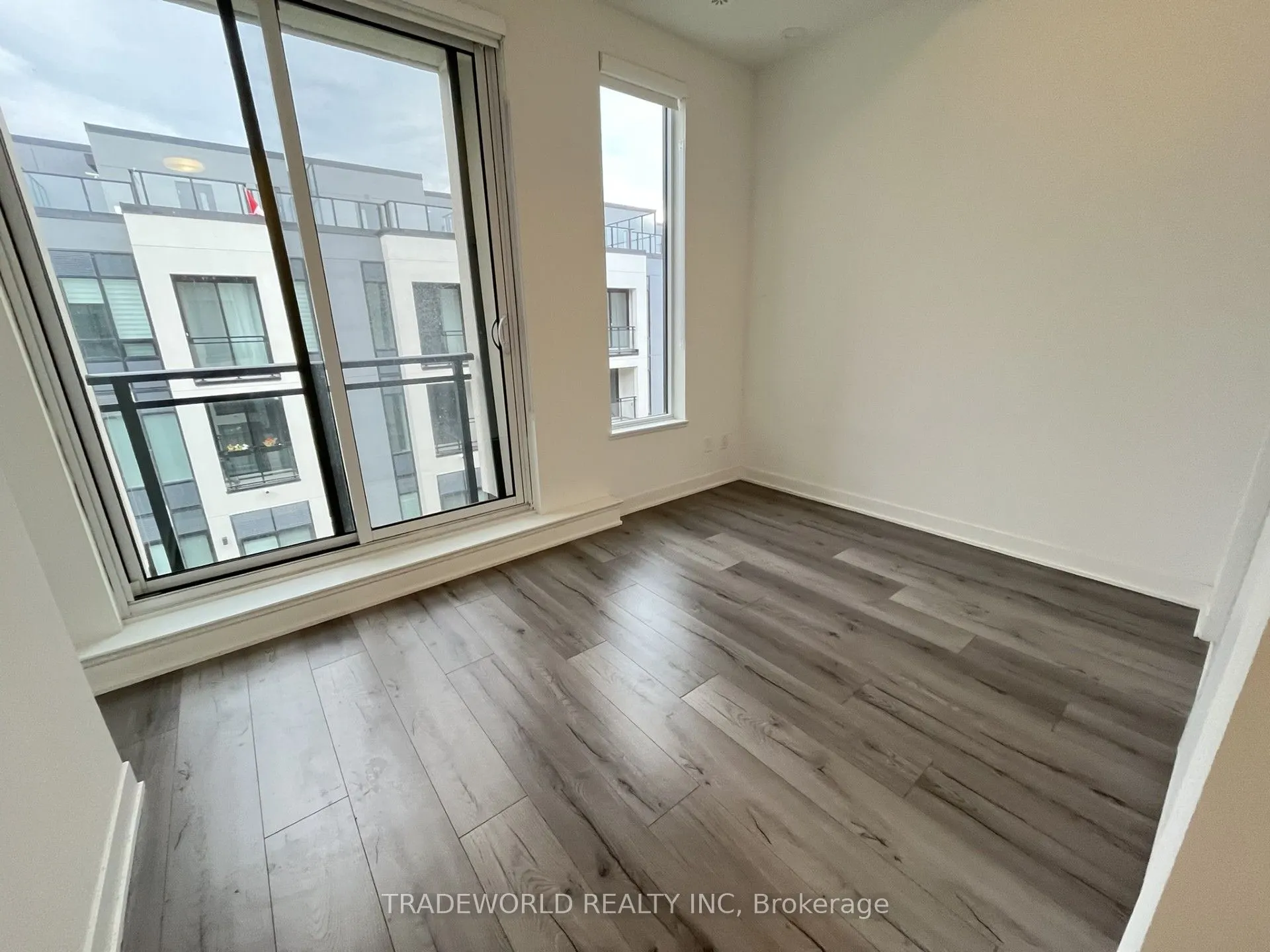 3020 Trailside Drive, #127