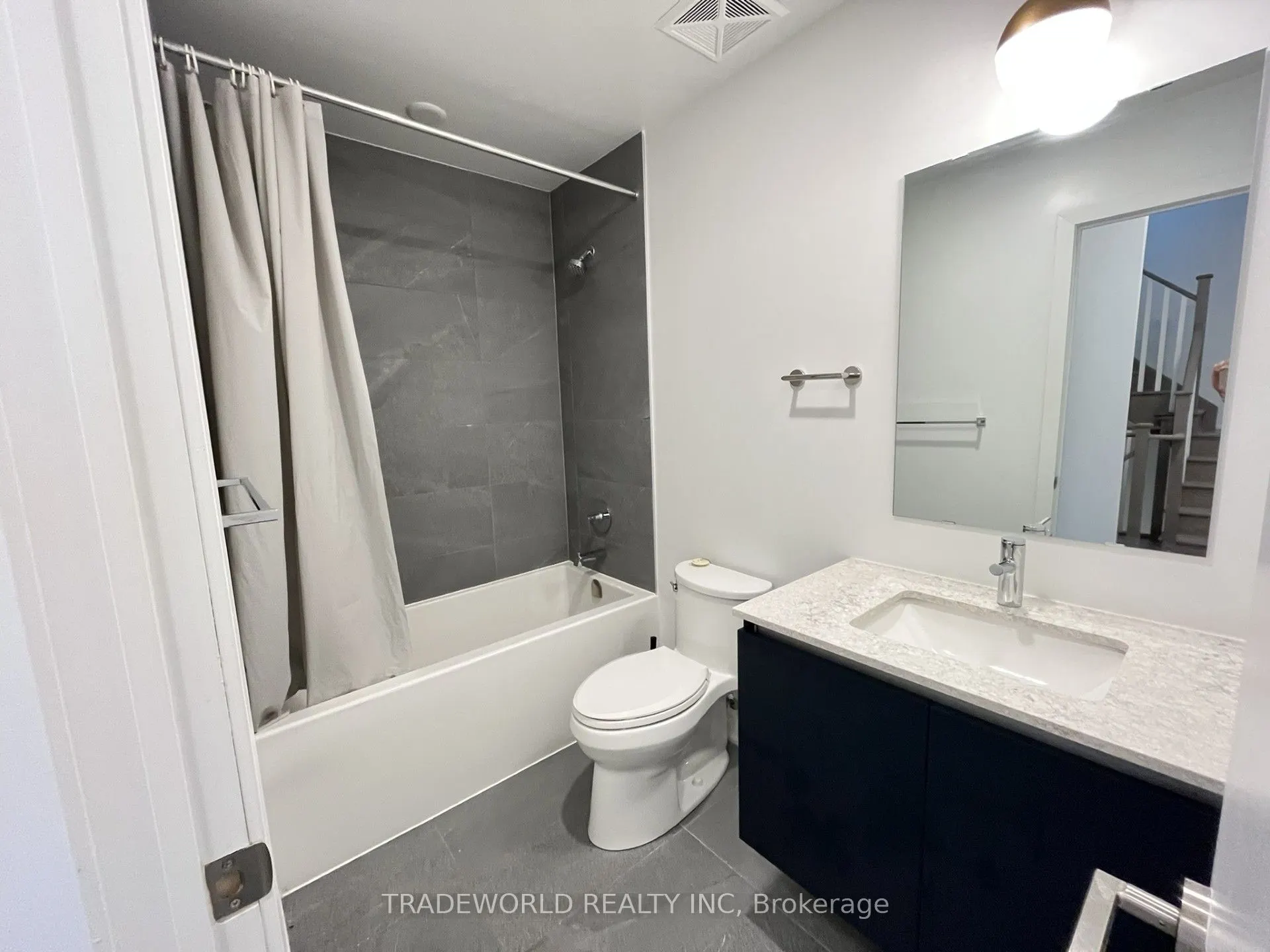 3020 Trailside Drive, #127