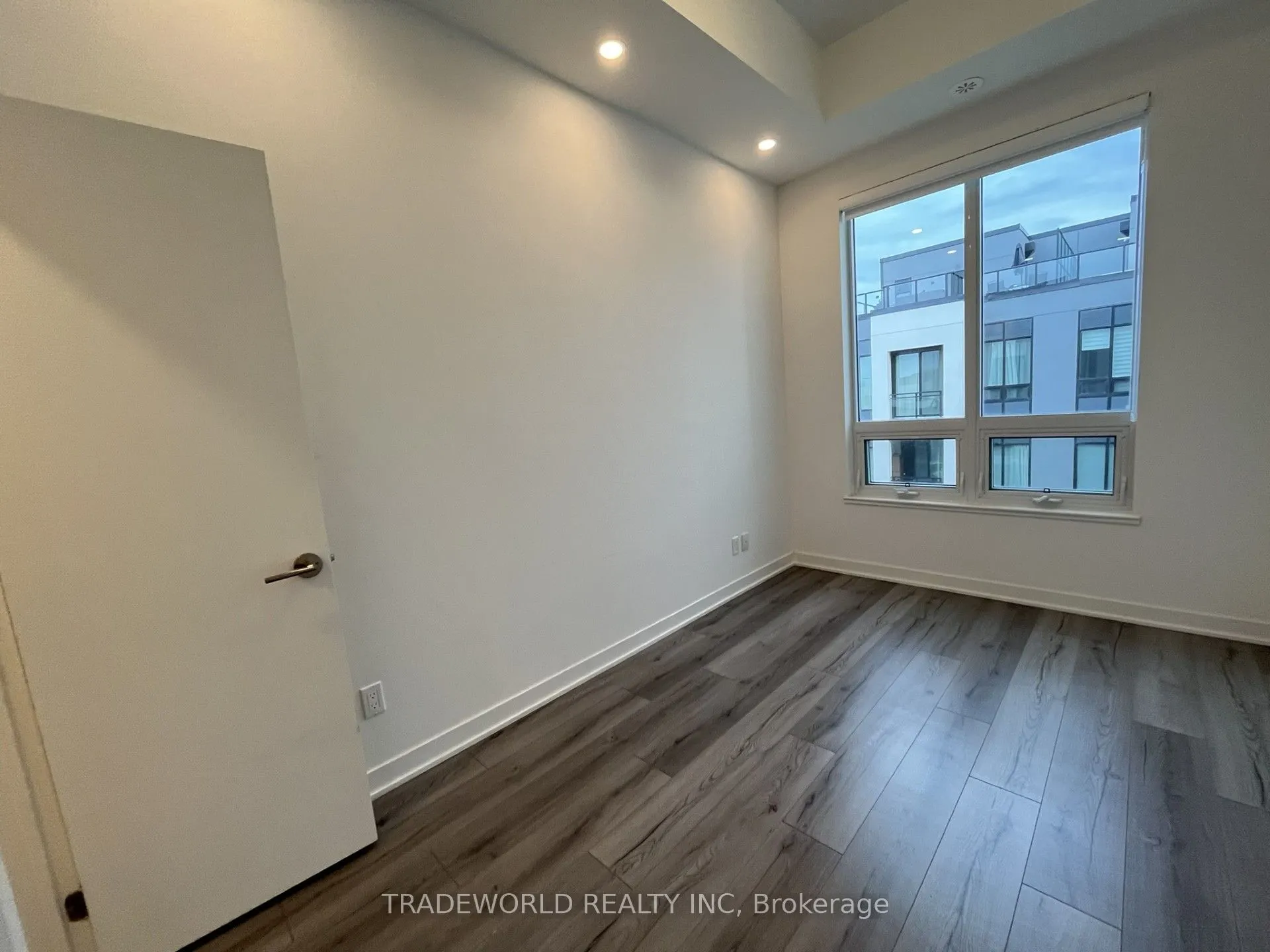 3020 Trailside Drive, #127