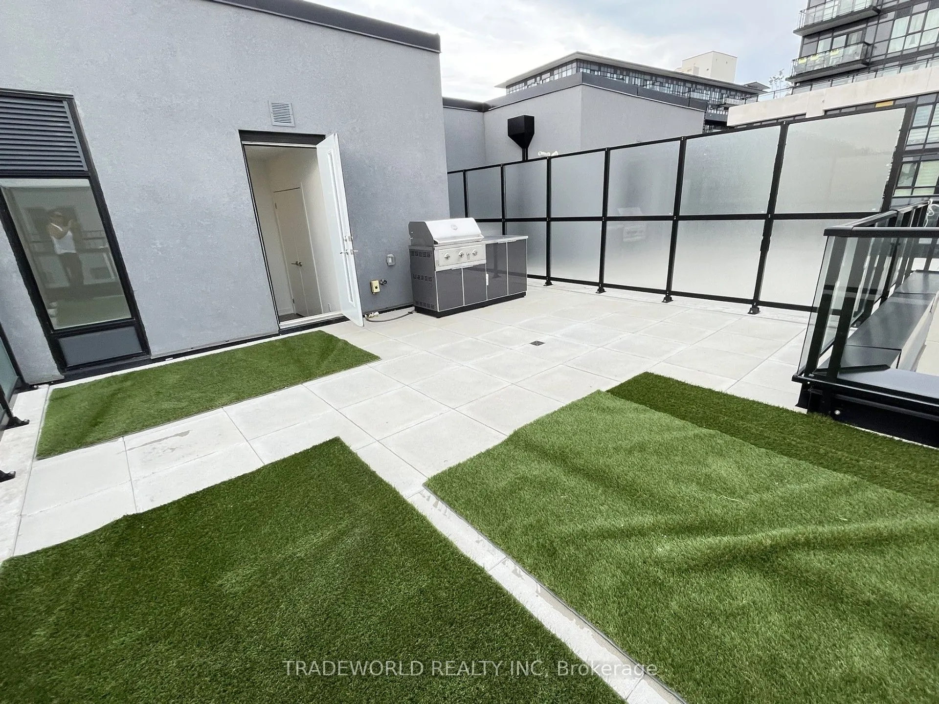 3020 Trailside Drive, #127