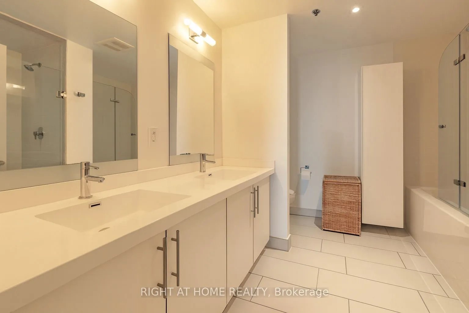 55 Speers Road, #1603
