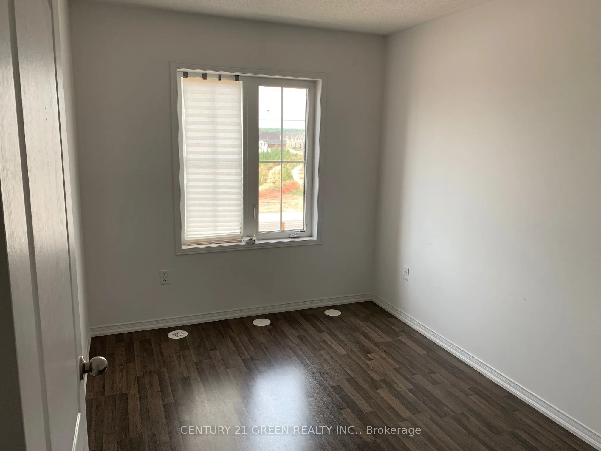 2500 Post Road, #17