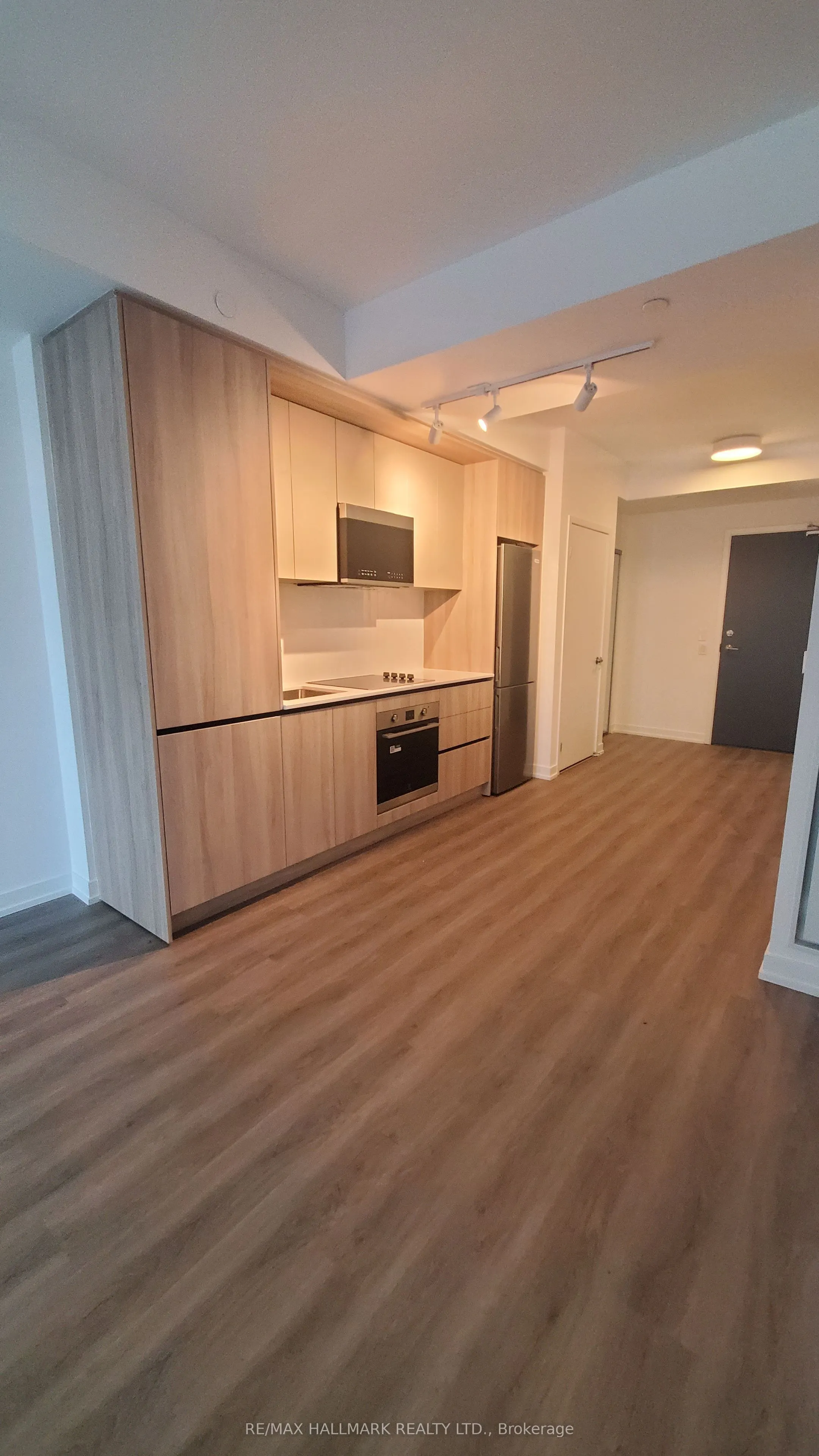 2485 Eglinton Avenue W, #808