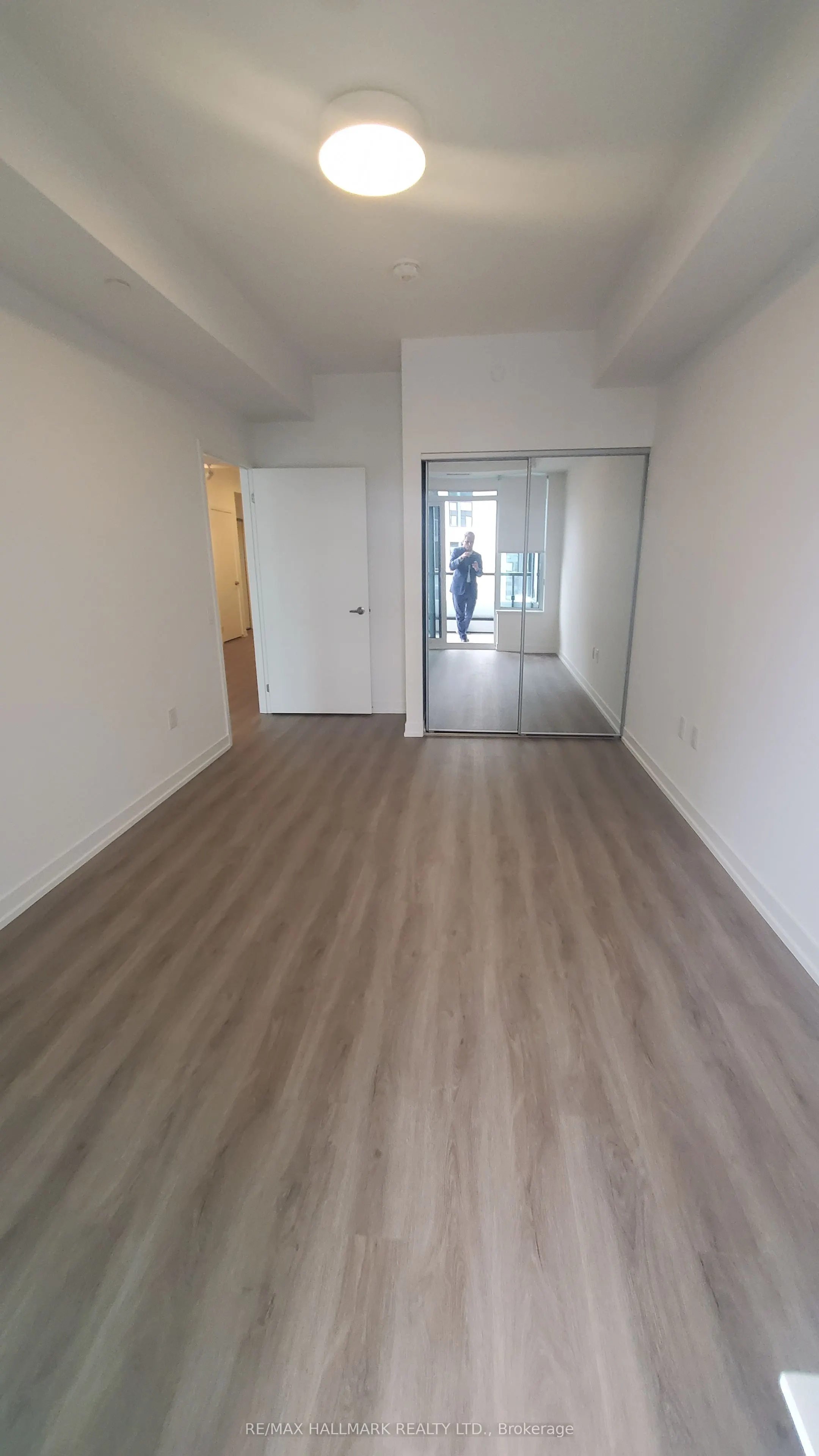 2485 Eglinton Avenue W, #808