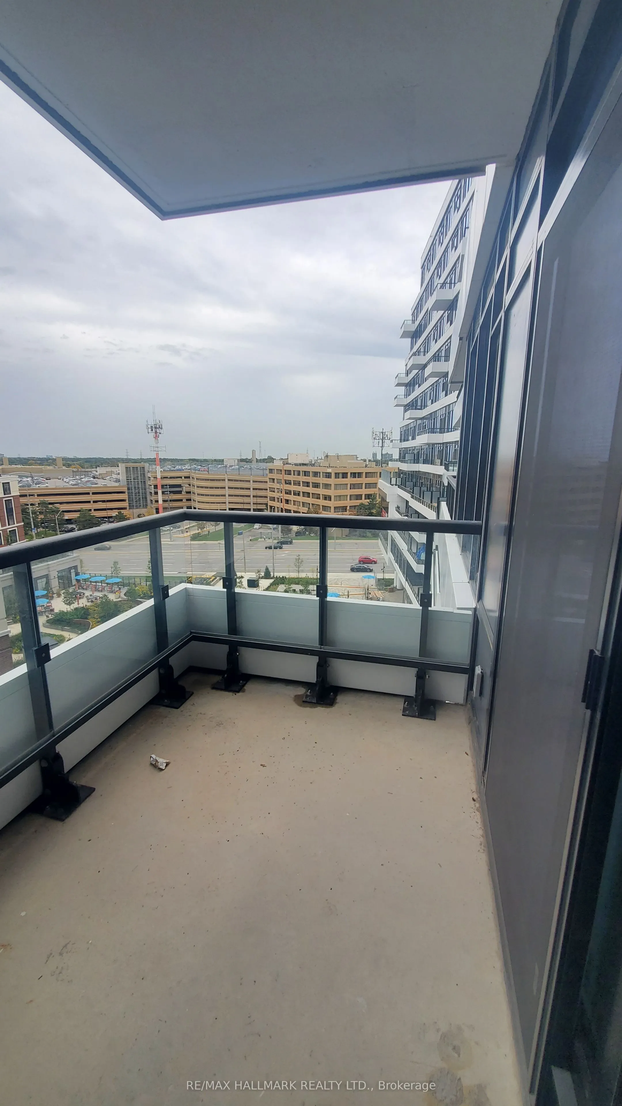 2485 Eglinton Avenue W, #808