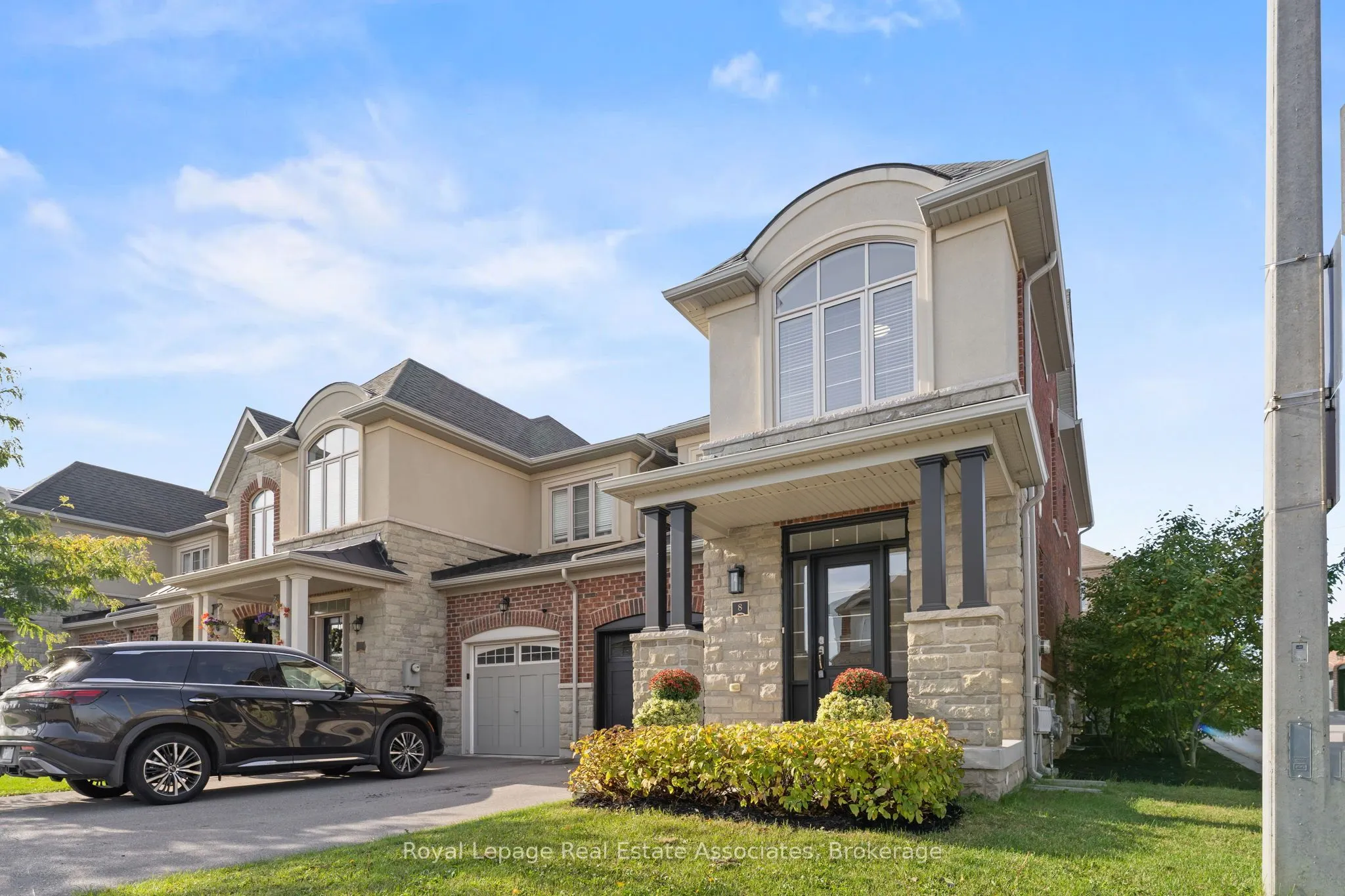 8 Sierra Crescent