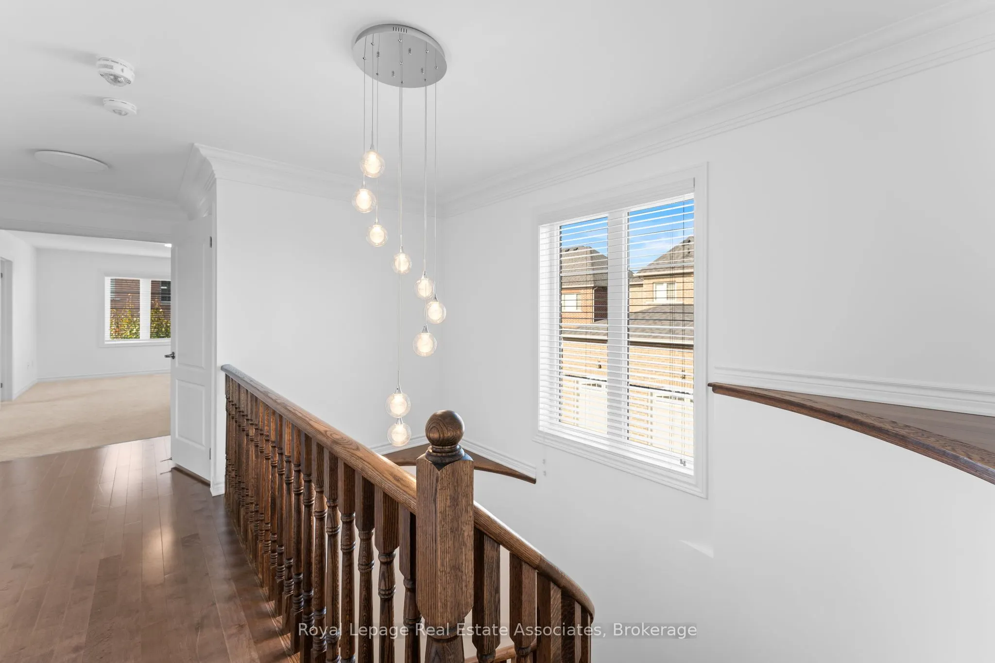 8 Sierra Crescent