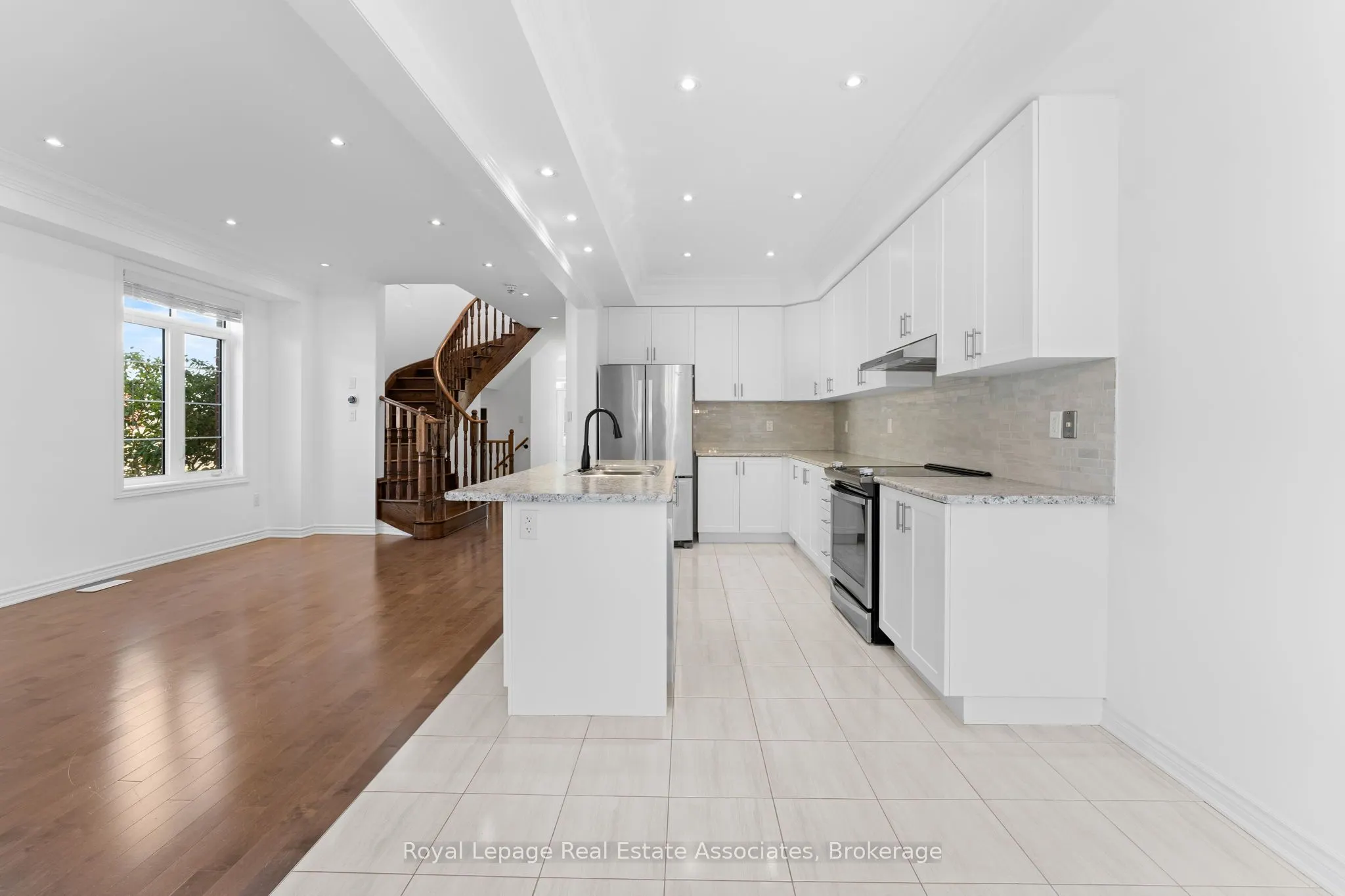 8 Sierra Crescent