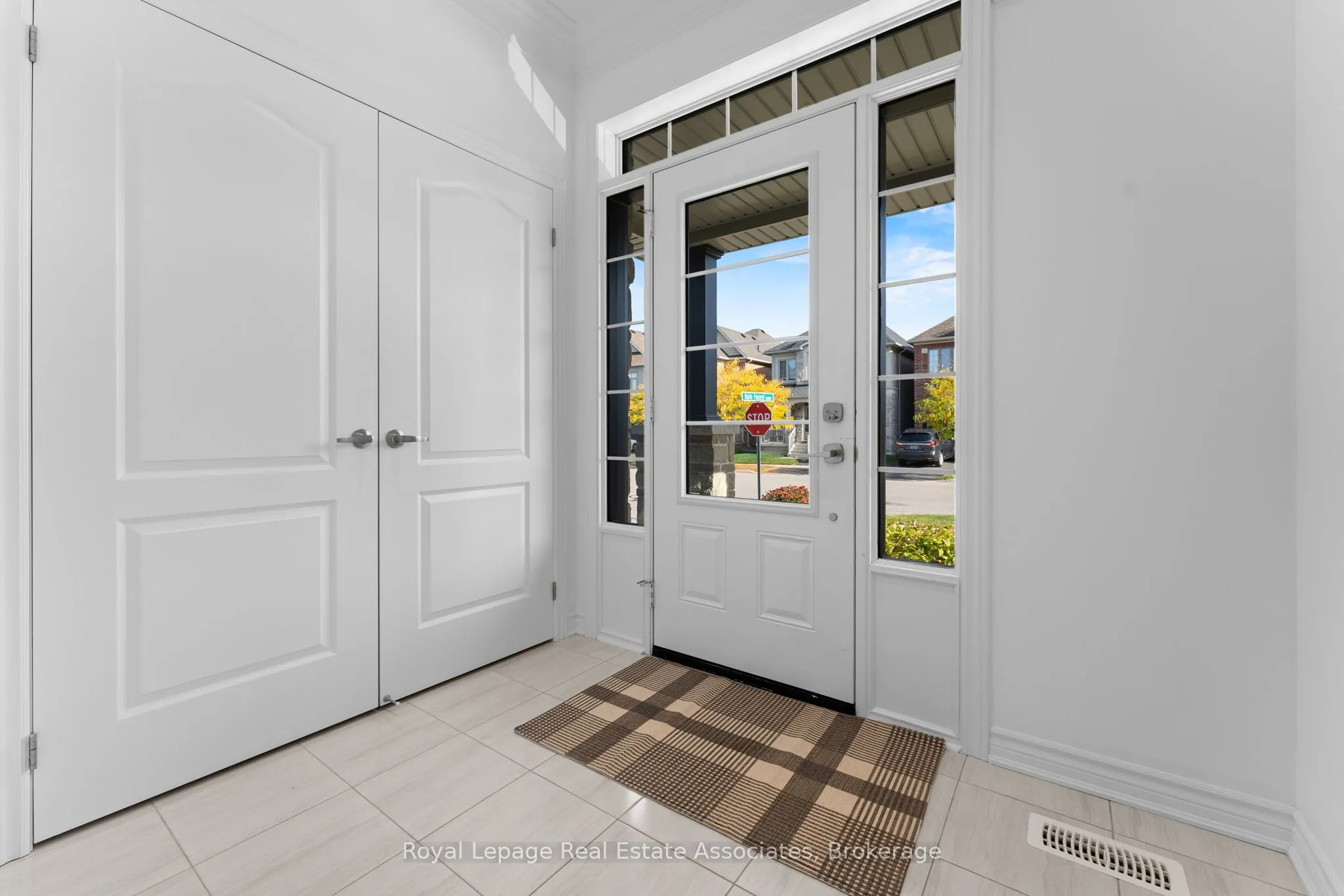 8 Sierra Crescent