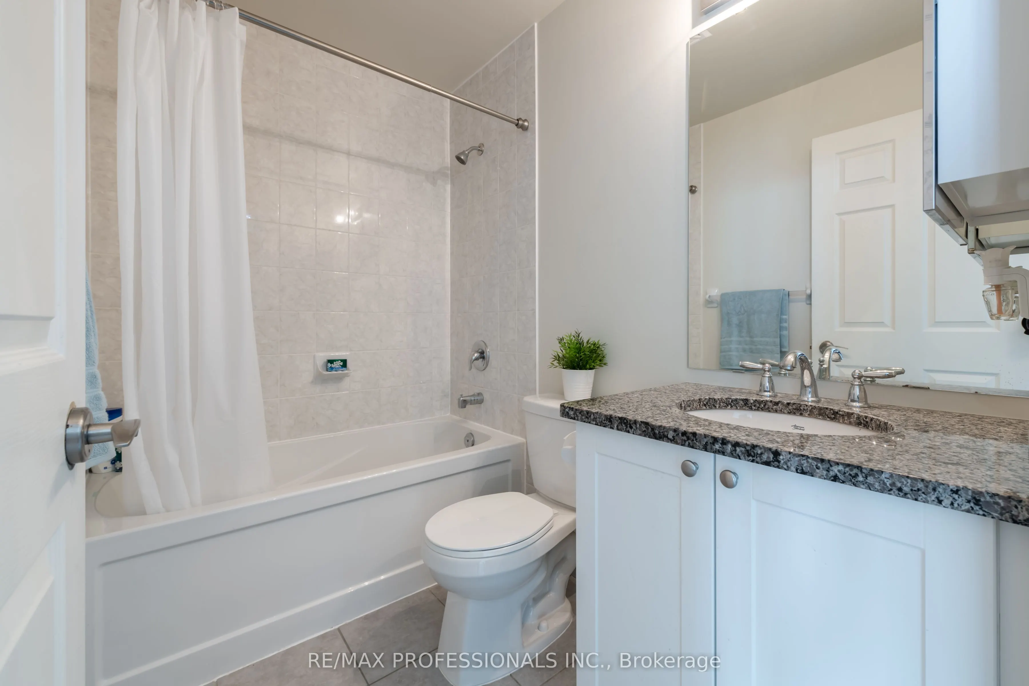 339 Rathburn Road, #1511