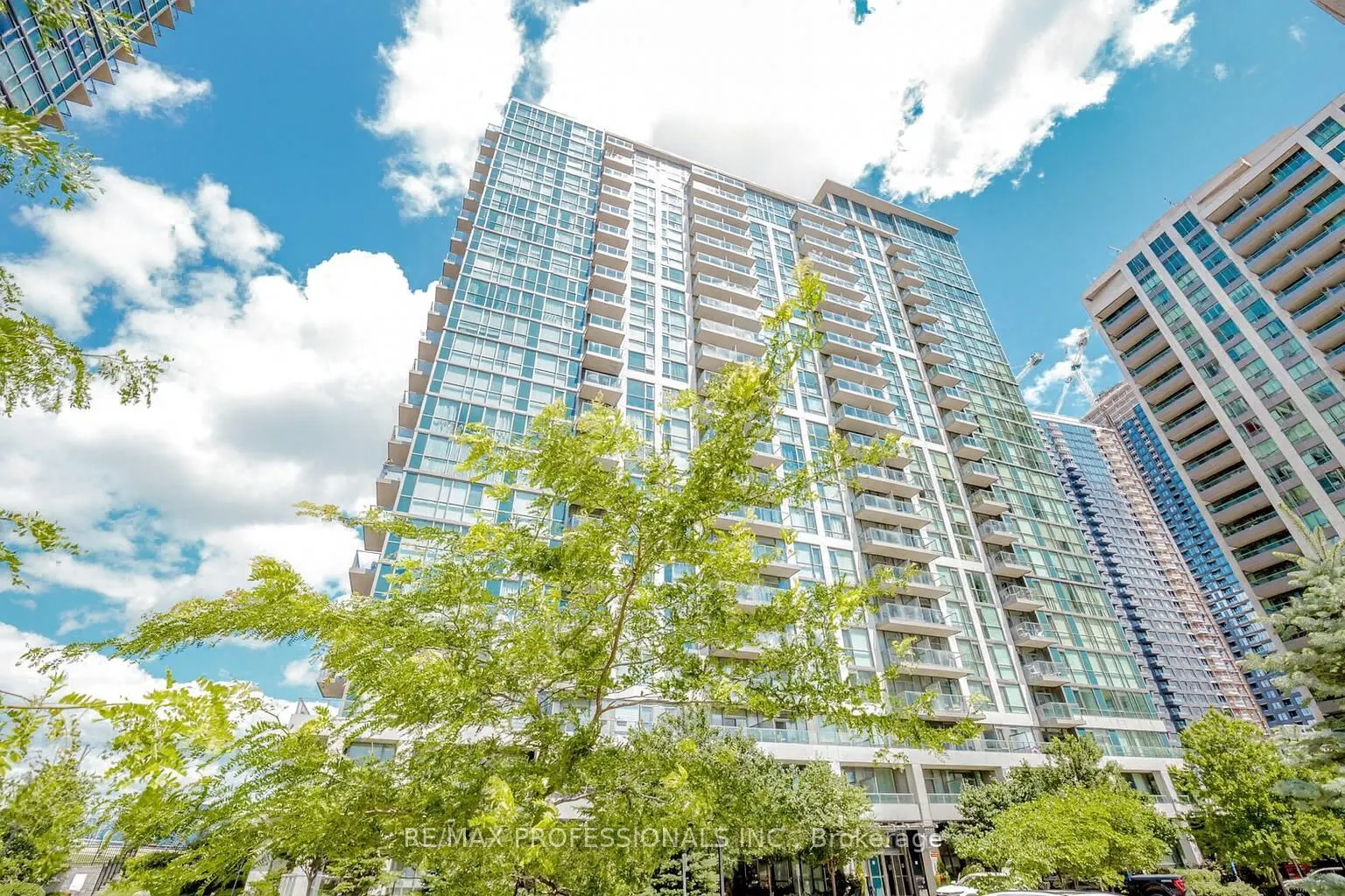 339 Rathburn Road, #1511