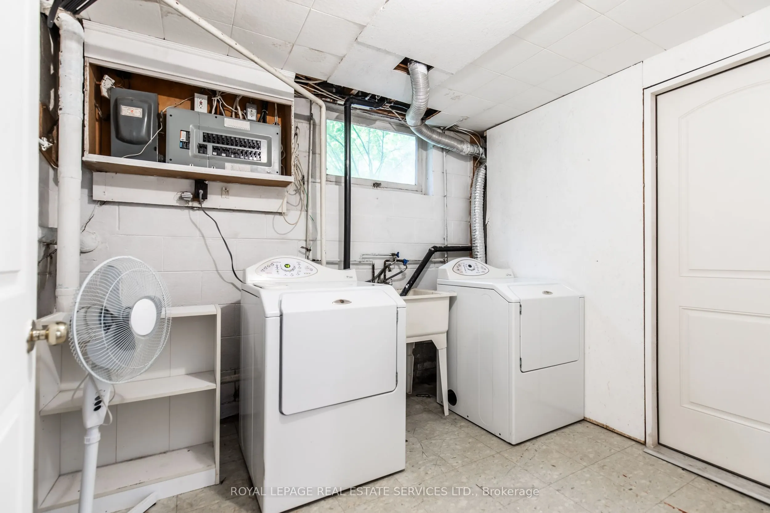 227 Lakeshore Road W, #Unit #2