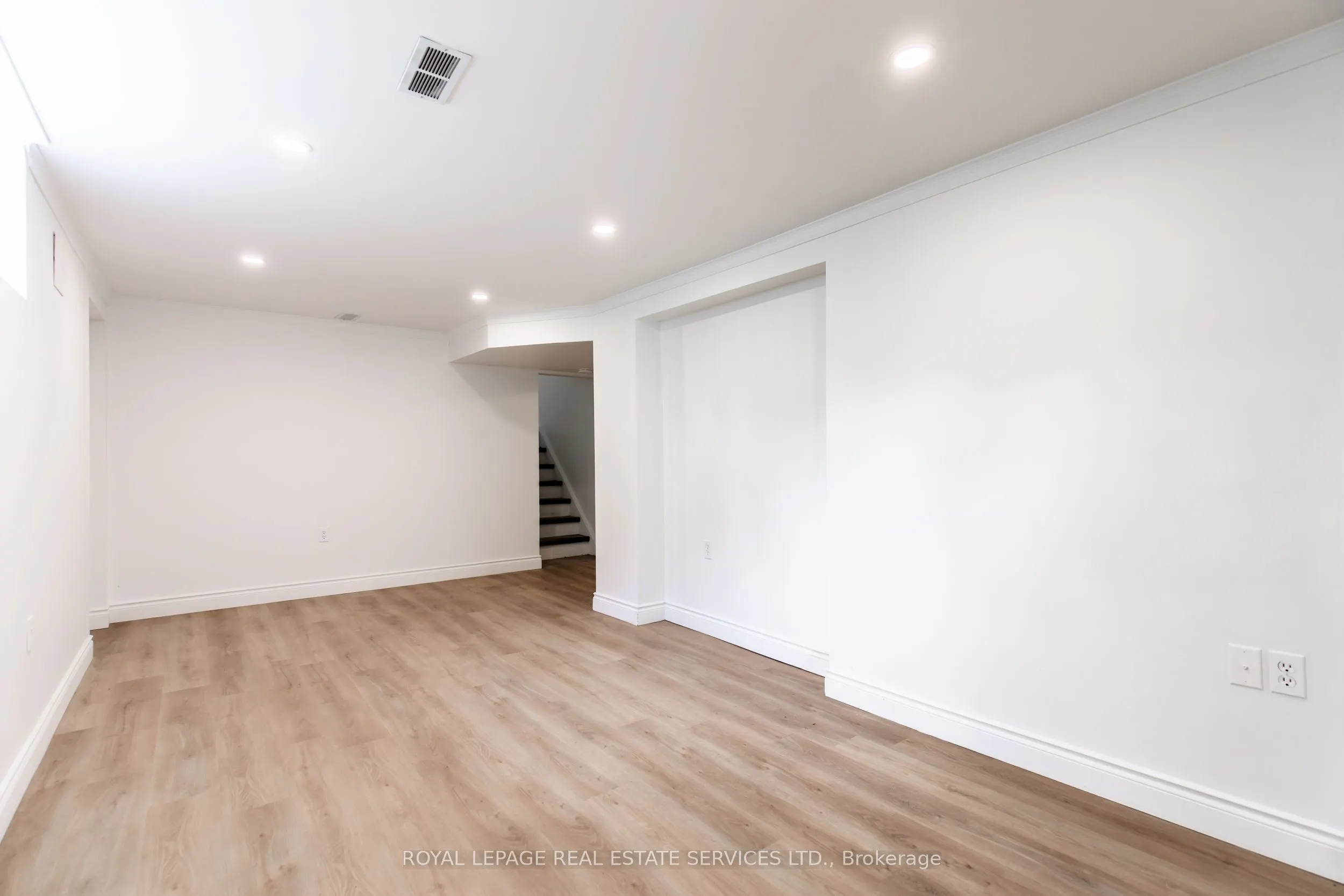 227 Lakeshore Road W, #Unit #2