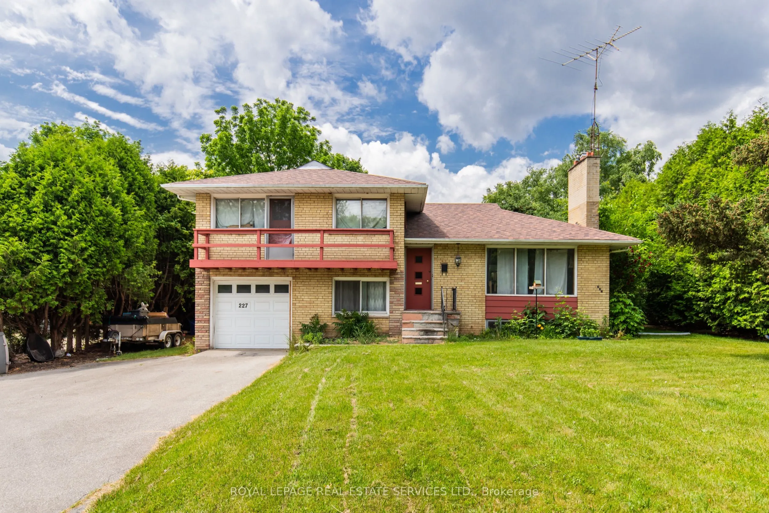 227 Lakeshore Road W, #Unit #2