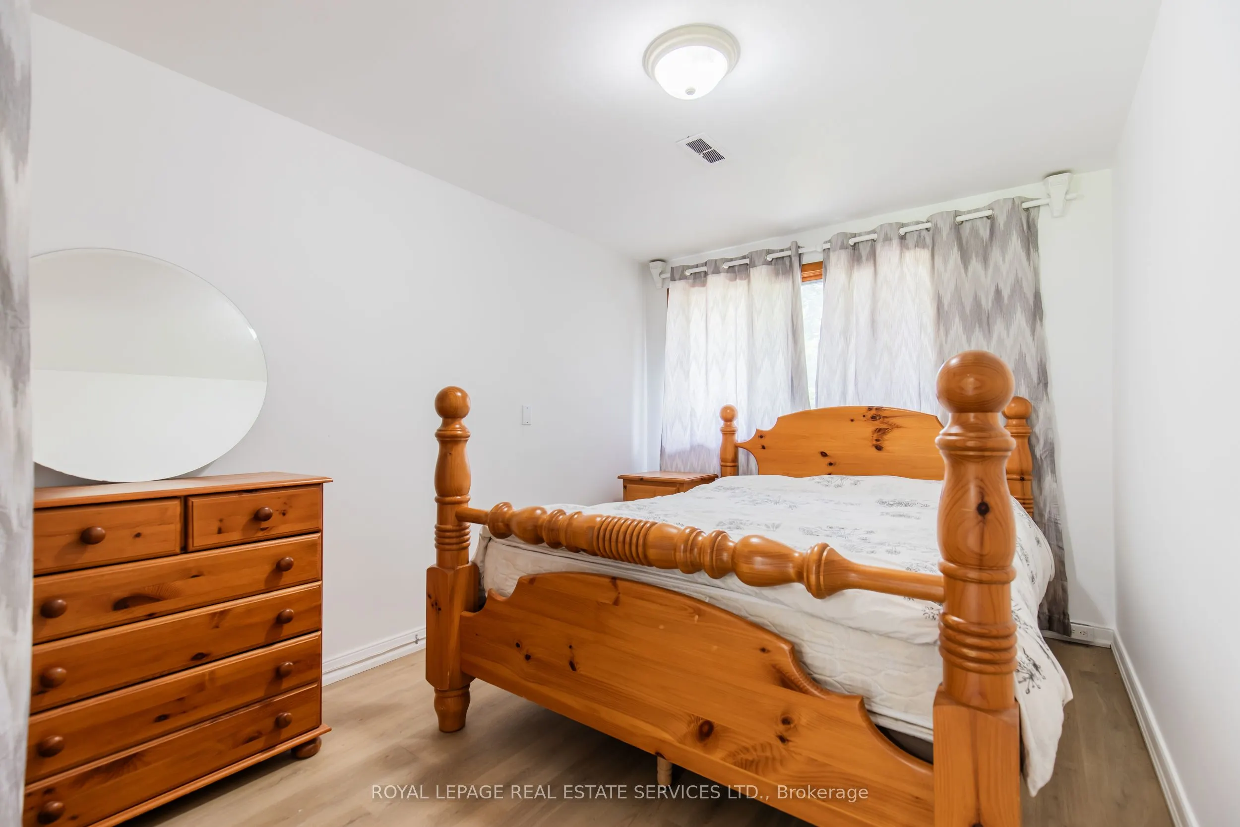 227 Lakeshore Road W, #Unit #2
