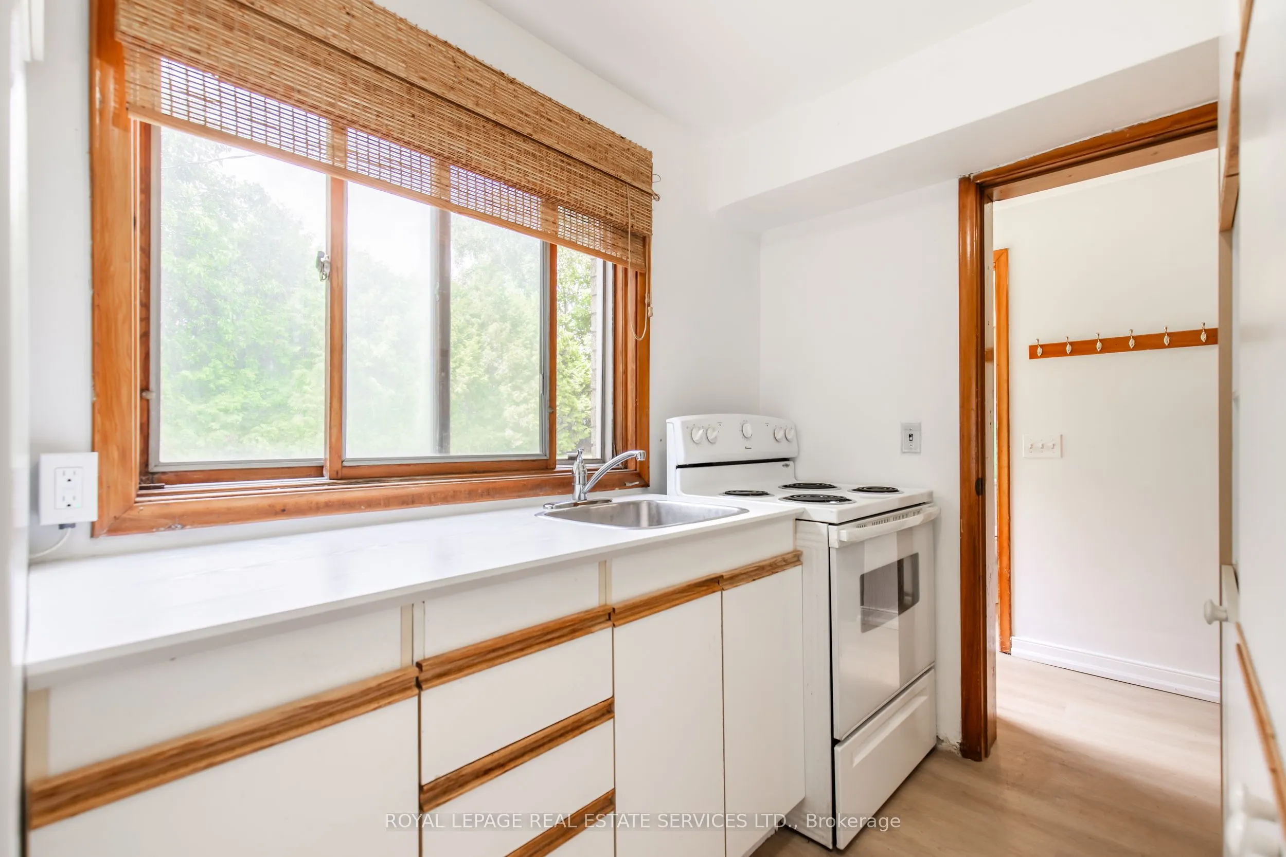 227 Lakeshore Road W, #Unit #2