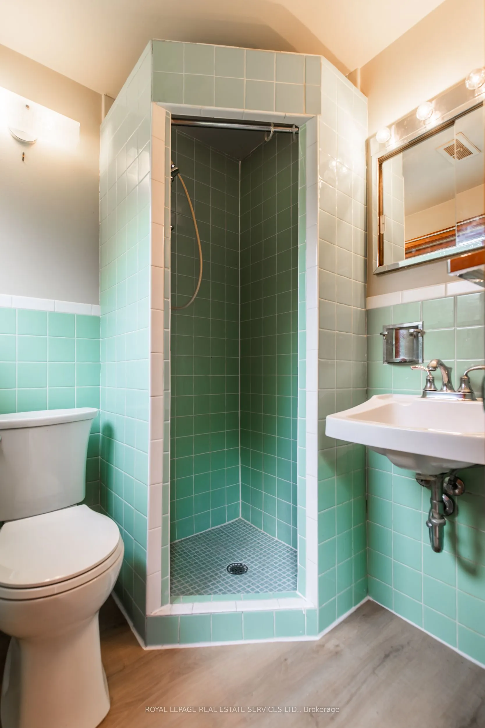 227 Lakeshore Road W, #Unit #2