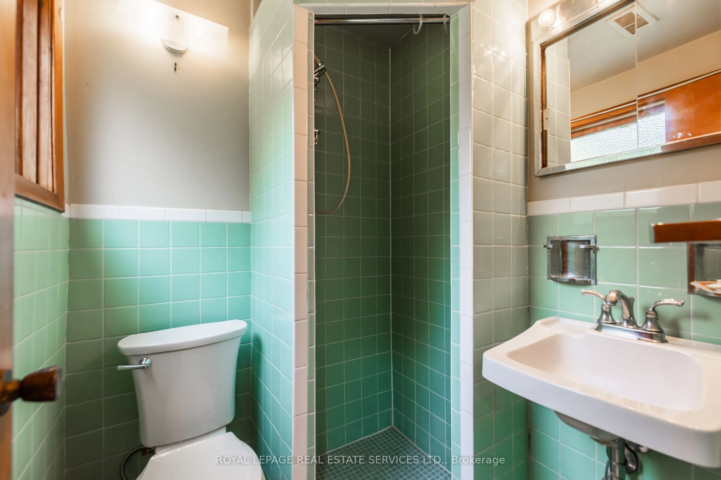 227 Lakeshore Road W, #Unit #2