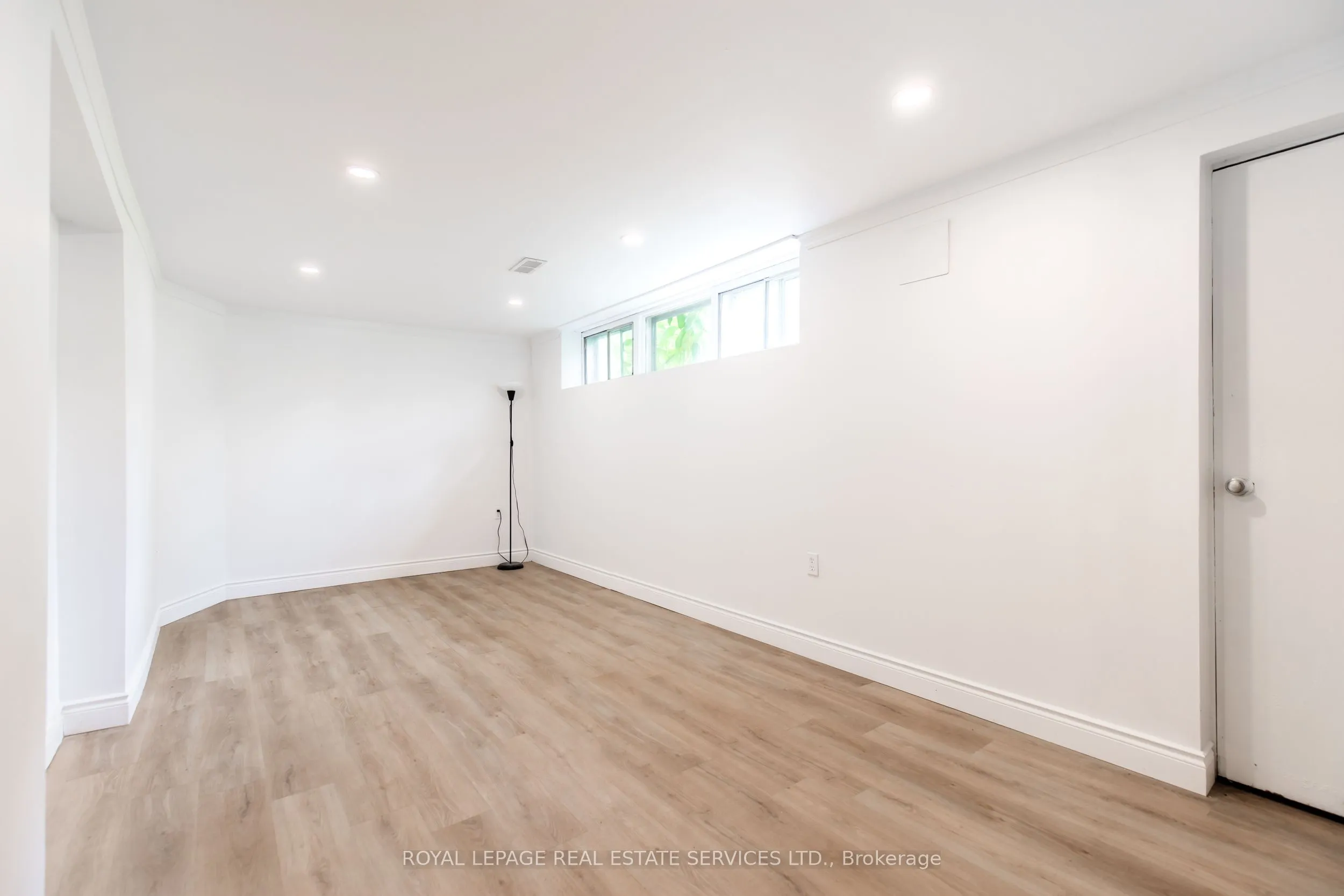 227 Lakeshore Road W, #Unit #2