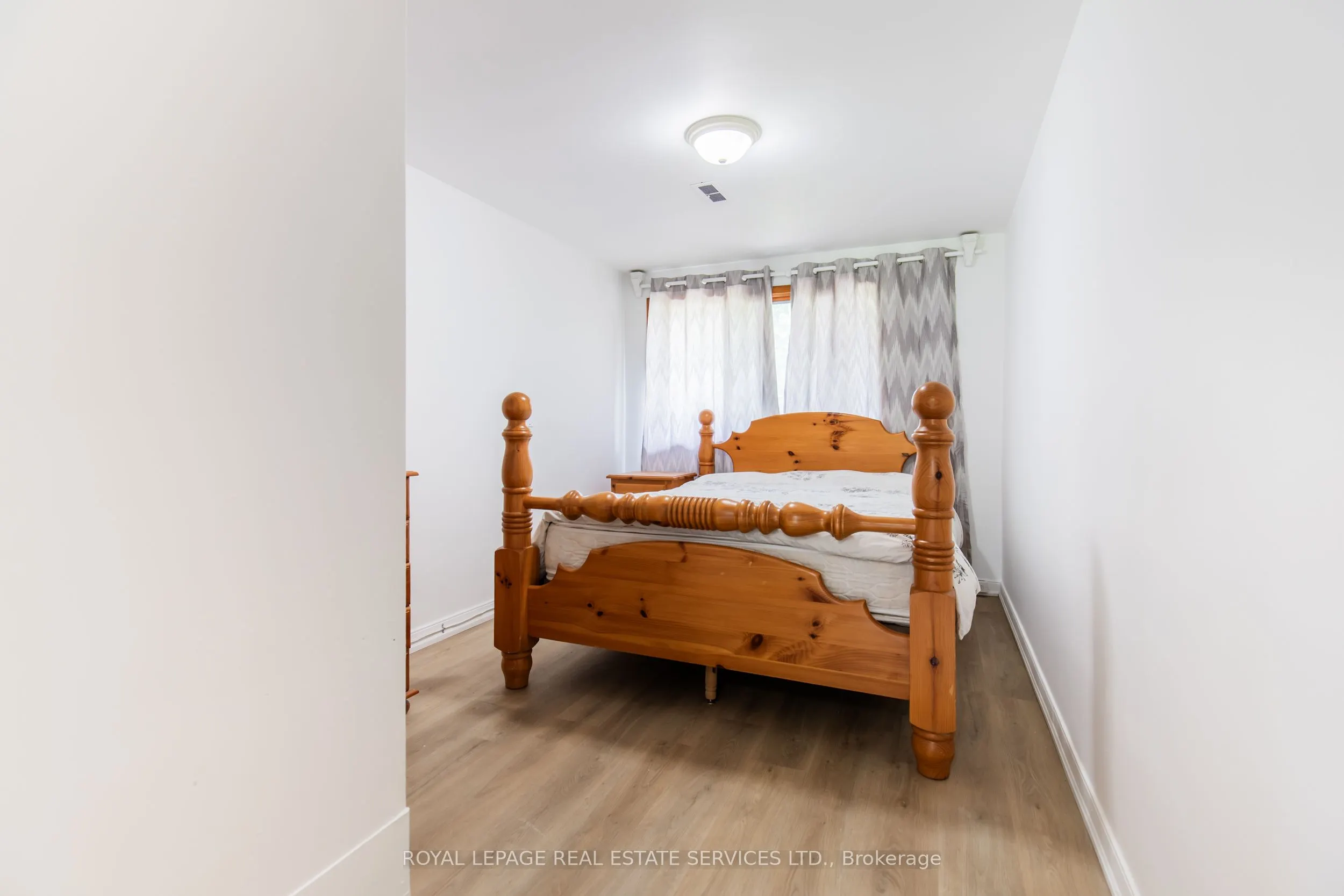 227 Lakeshore Road W, #Unit #2