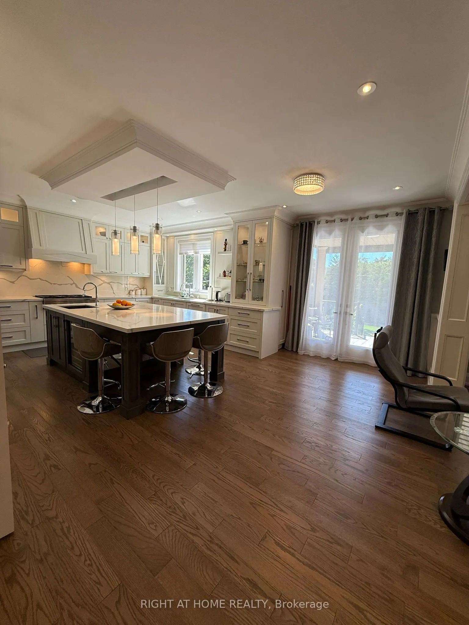 6 Burnelm Drive